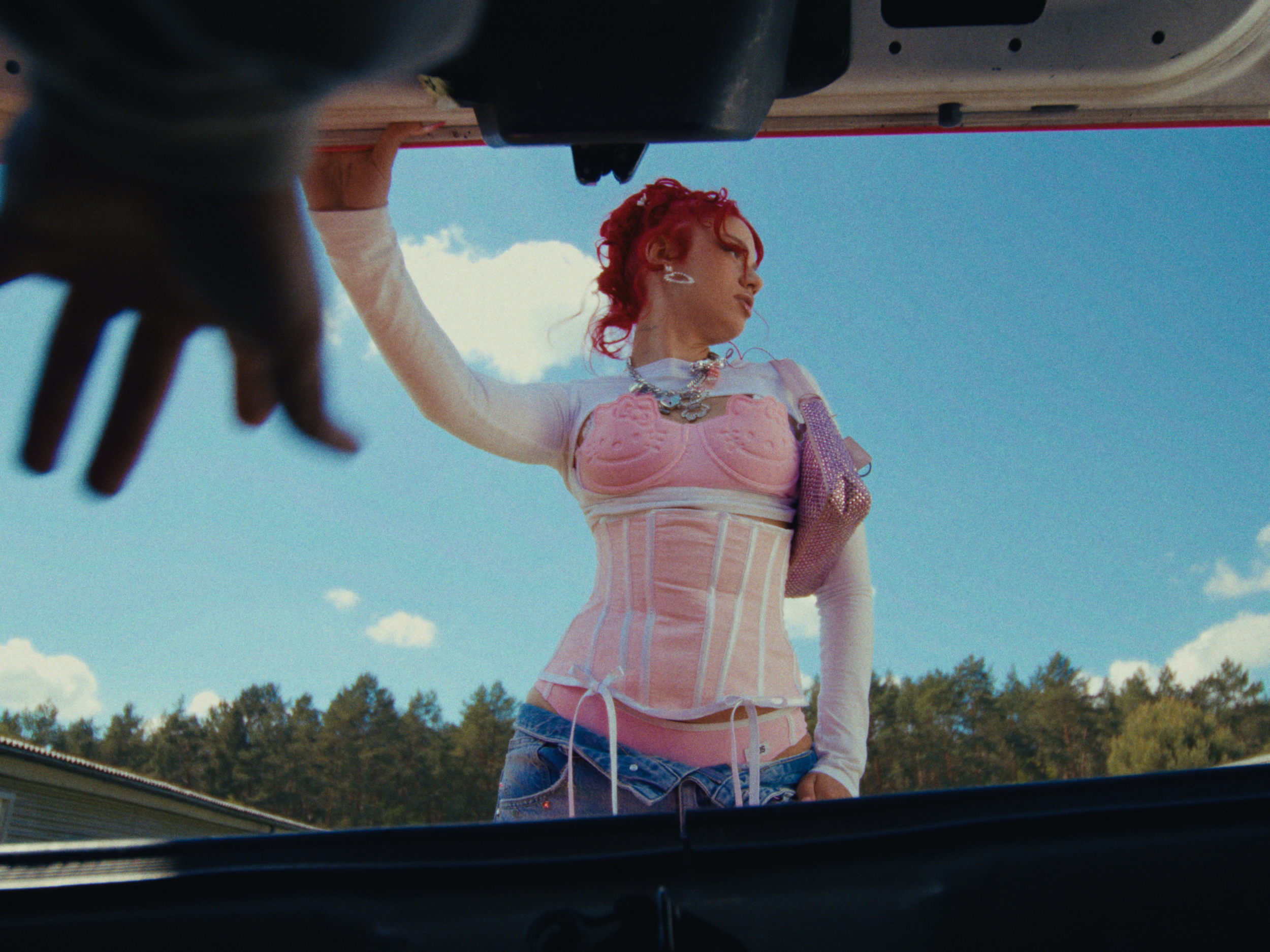 05_26 - BMJ-Hello Kitty_Color_Stills_1.12.2.png