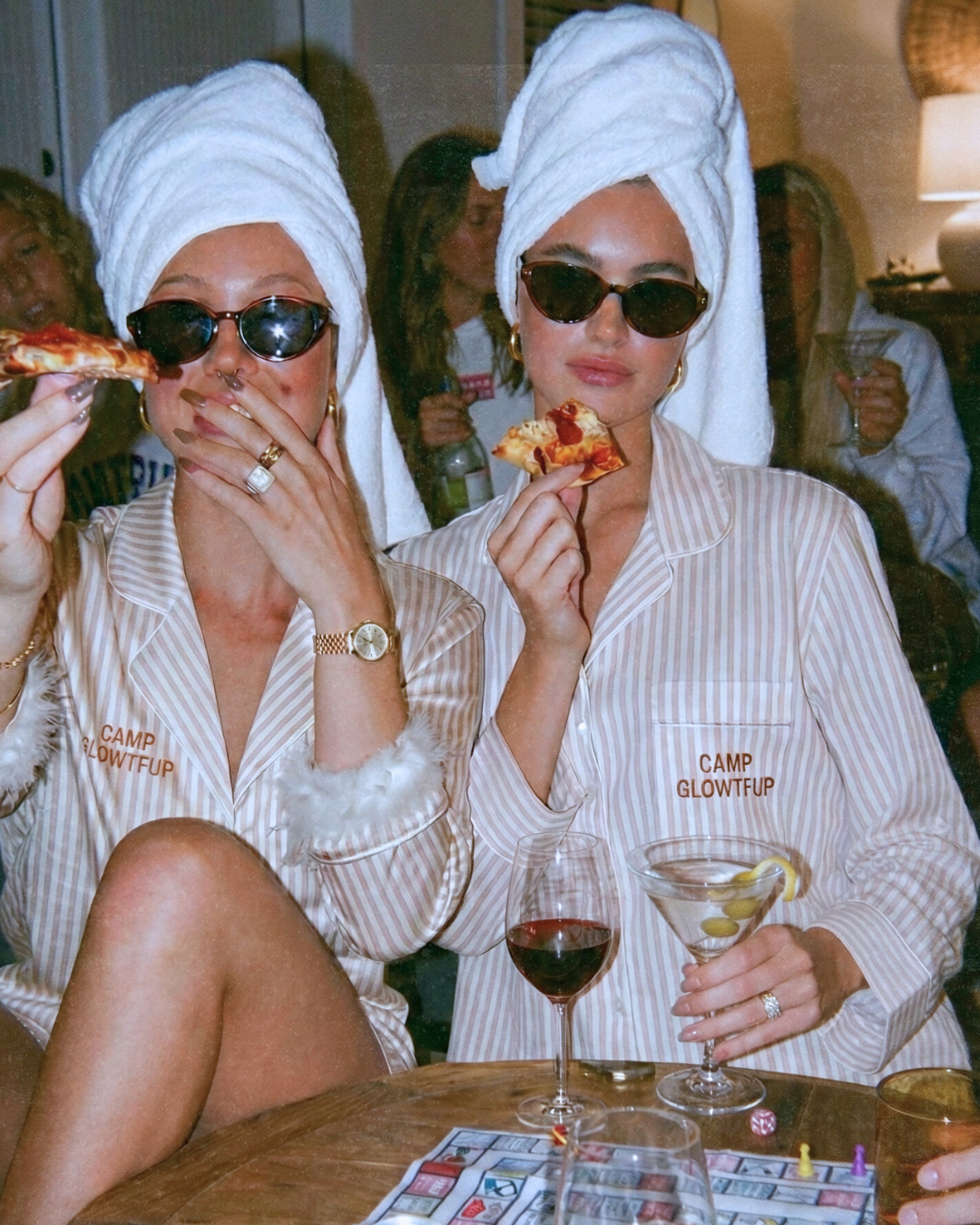 camp glow tf up 3.PNG