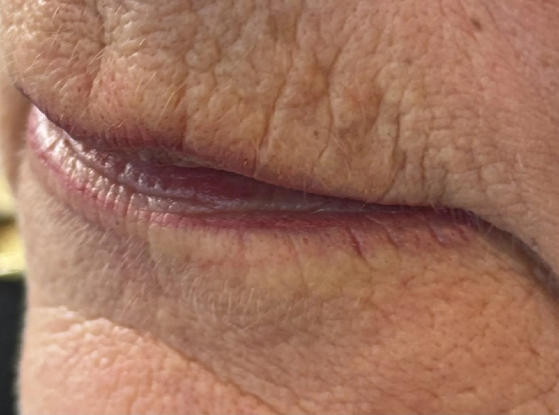 lipliner1.jpg