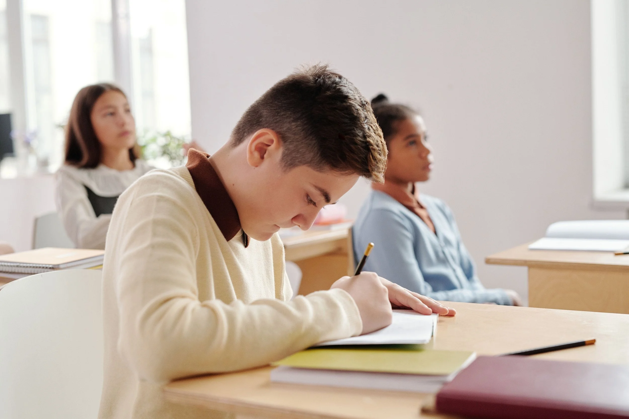 How Ability-Based Grouping Helps Teens With Neurodivergencies Actually Learn