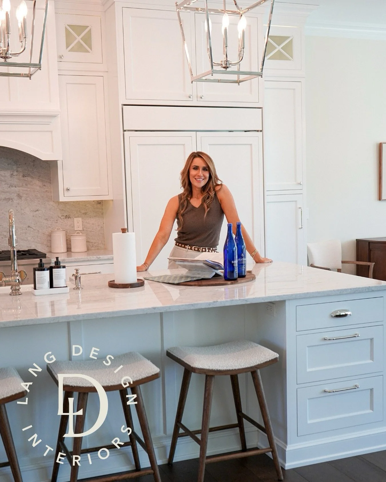 𝗠𝗲𝗲𝘁 𝗣𝗮𝗶𝗴𝗲, the creative force and founder behind 𝗟𝗔𝗡𝗚 𝗗𝗲𝘀𝗶𝗴𝗻 𝗜𝗻𝘁𝗲𝗿𝗶𝗼𝗿𝘀.

With over a decade in the design world, Paige has done it all &mdash; from high-end residential spaces to large-scale commercial builds. Her superpo