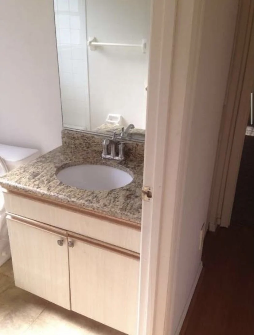 Before Guest Bath Reno