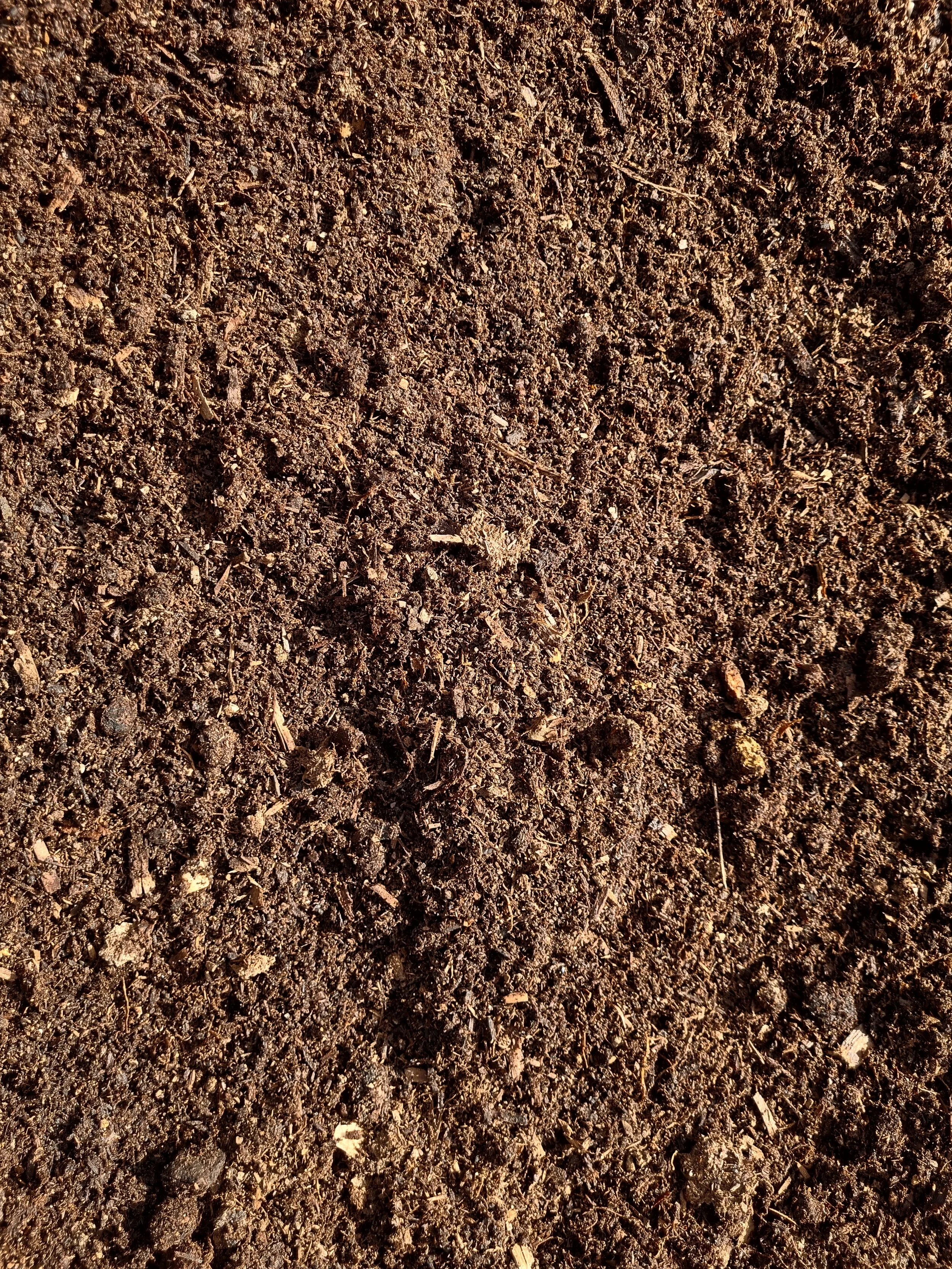 COMPOSTED CHICKEN MANURE