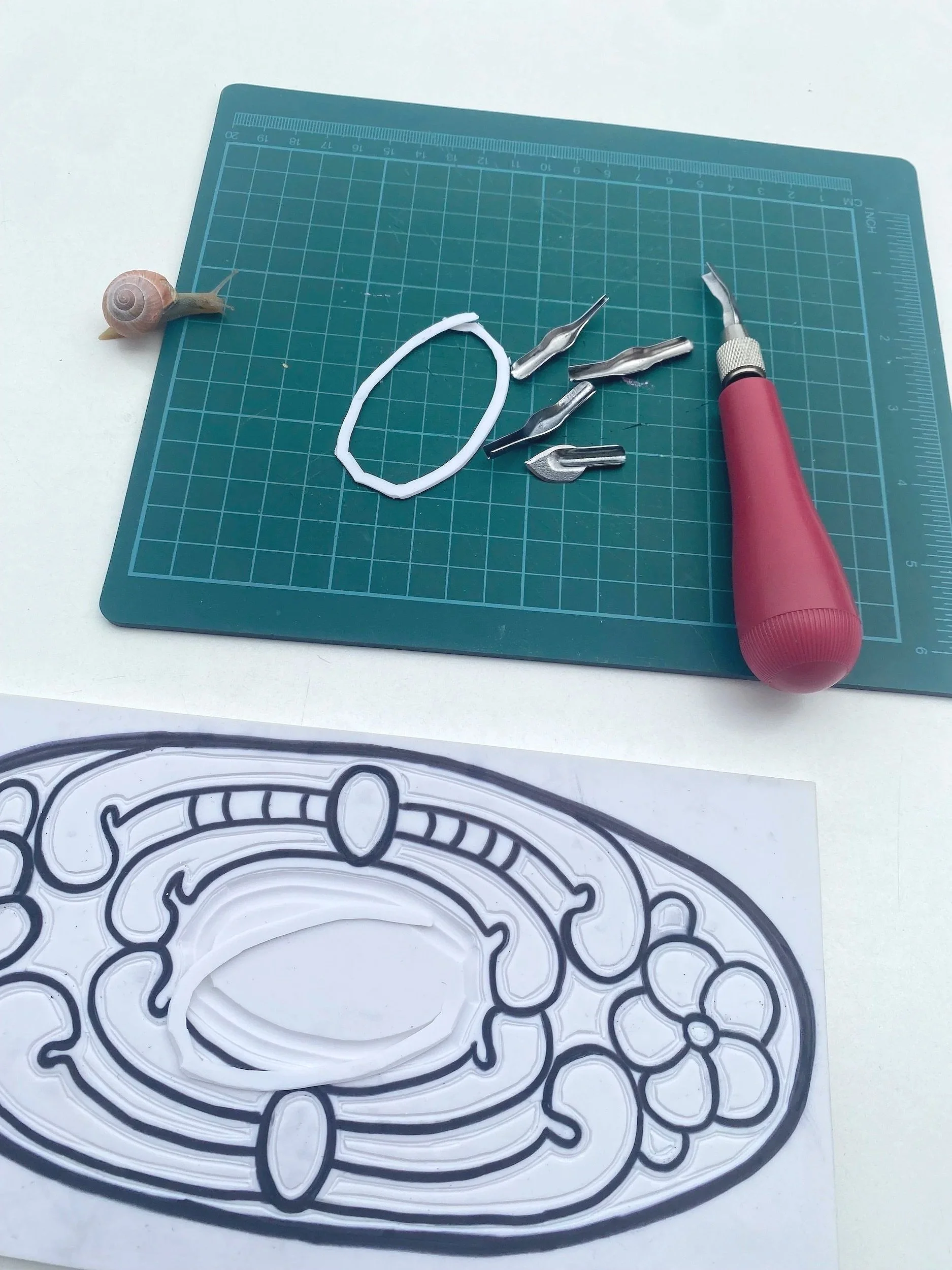 Bed+Carving+02.jpg