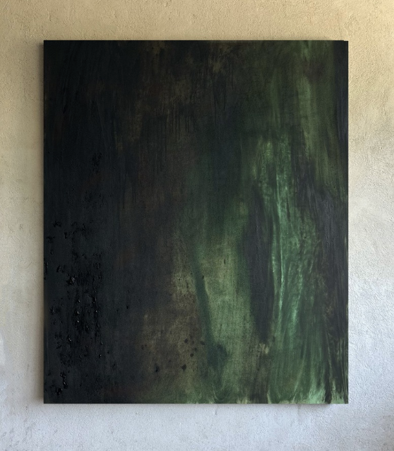 Mate- Asfalto 02, 2026 // Yerba mate, acrylic, asphalt, and coffee on canvas // 160 × 130 cm. 