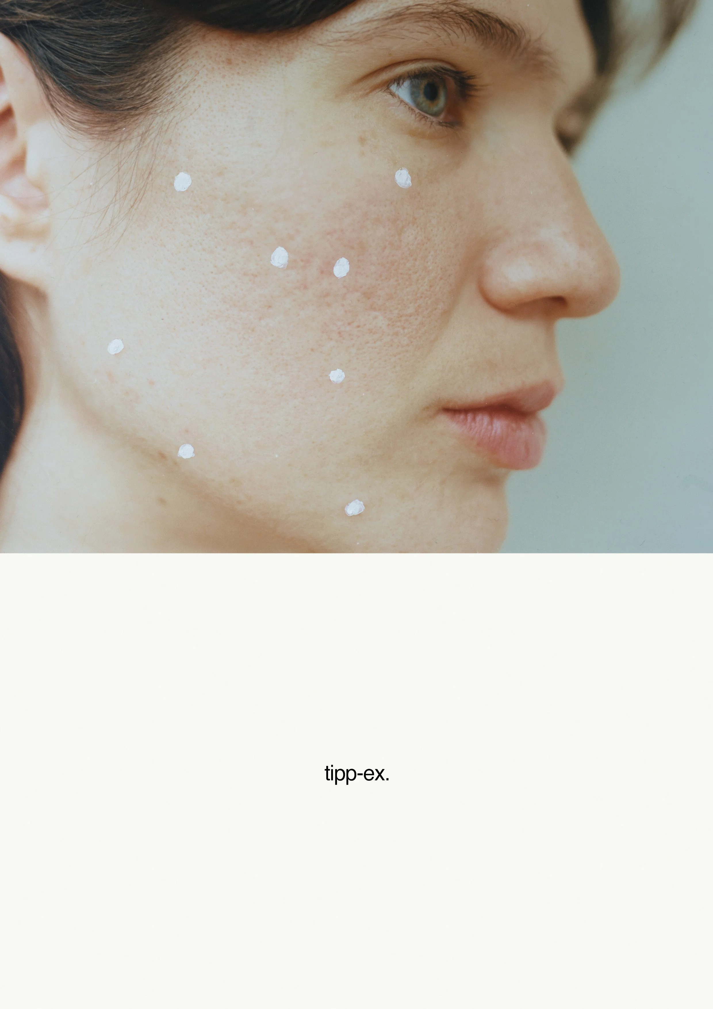 Object/Subject III, 2026 // Hand printed photograph in Fujifilm DP II, text printed in Hahnemühle Photo RAG Pearl 320 gr // 31 x 47 cm, Edition 1/5