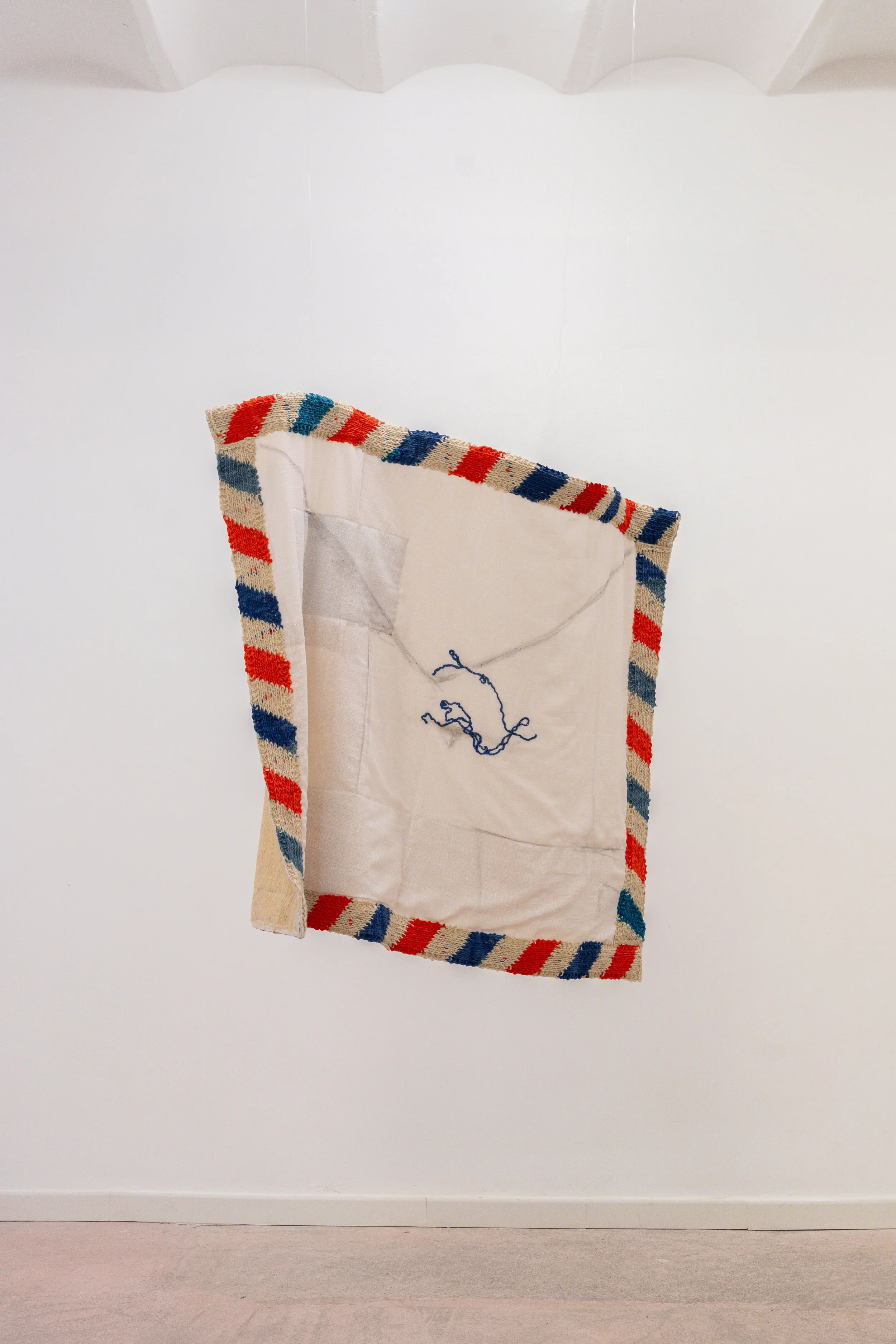 Carta para Masotta, 2026 // Fabric, wool, graphite (Knitting with two needles and crochet, hand sewing and machine sewing) // 120 x 140 x 10 cm
