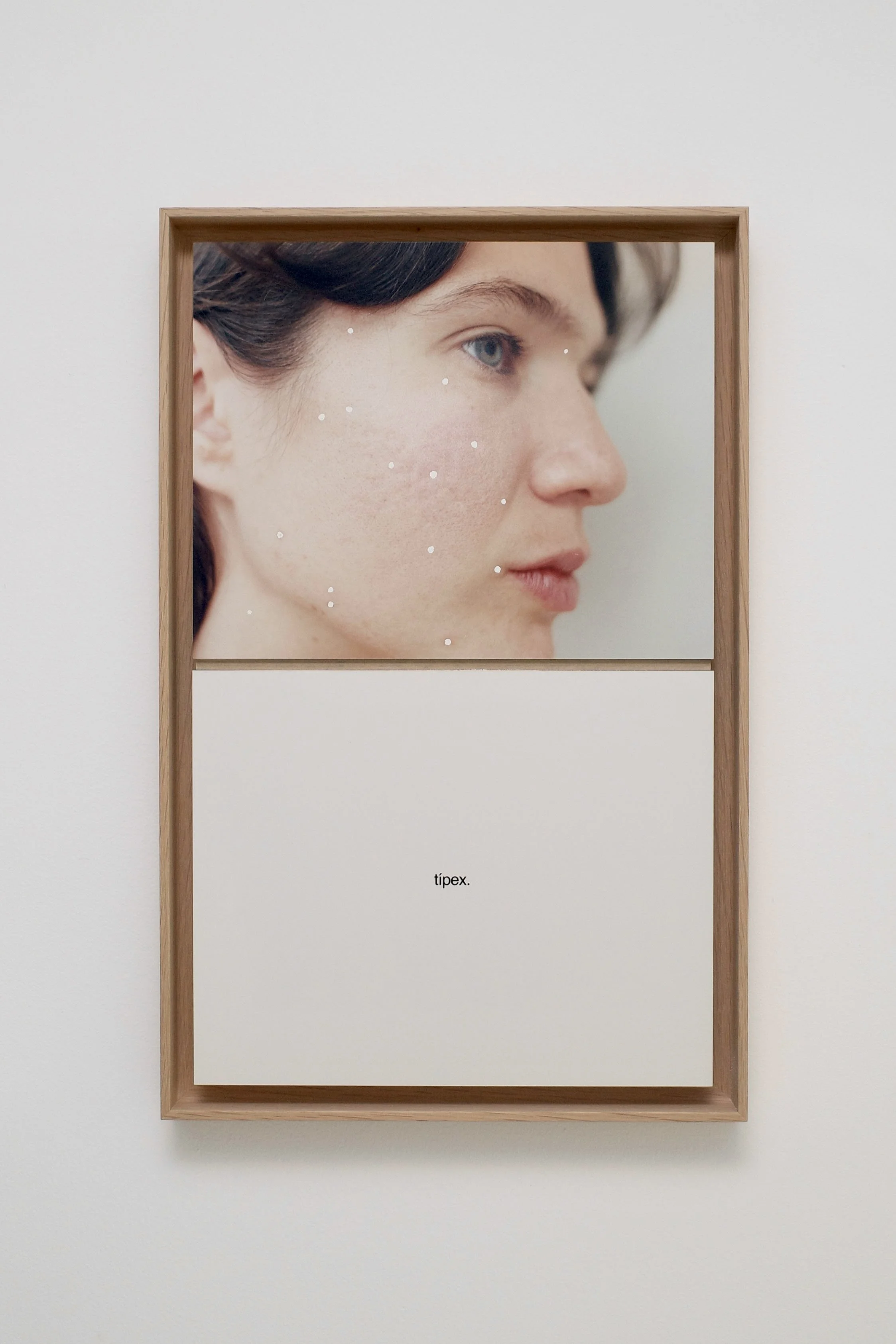 Object/Subject III, 2026 // Hand printed photograph in Fujifilm DP II, text printed in Hahnemühle Photo RAG Pearl 320 gr // 31 x 47 cm, Edition 1/5