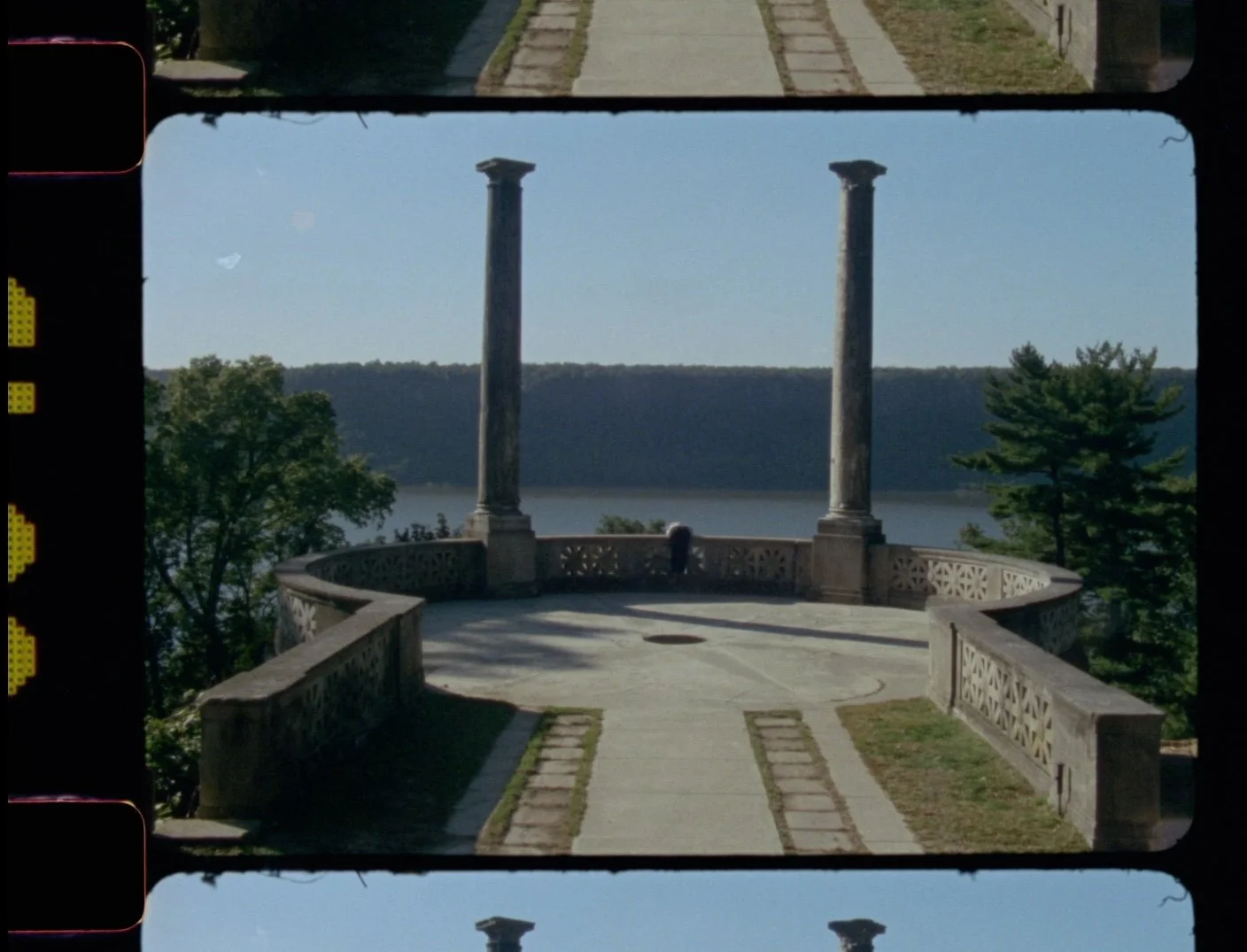 En Parábola/Conversations on Tragedy (Part I), Video still, 2024. 