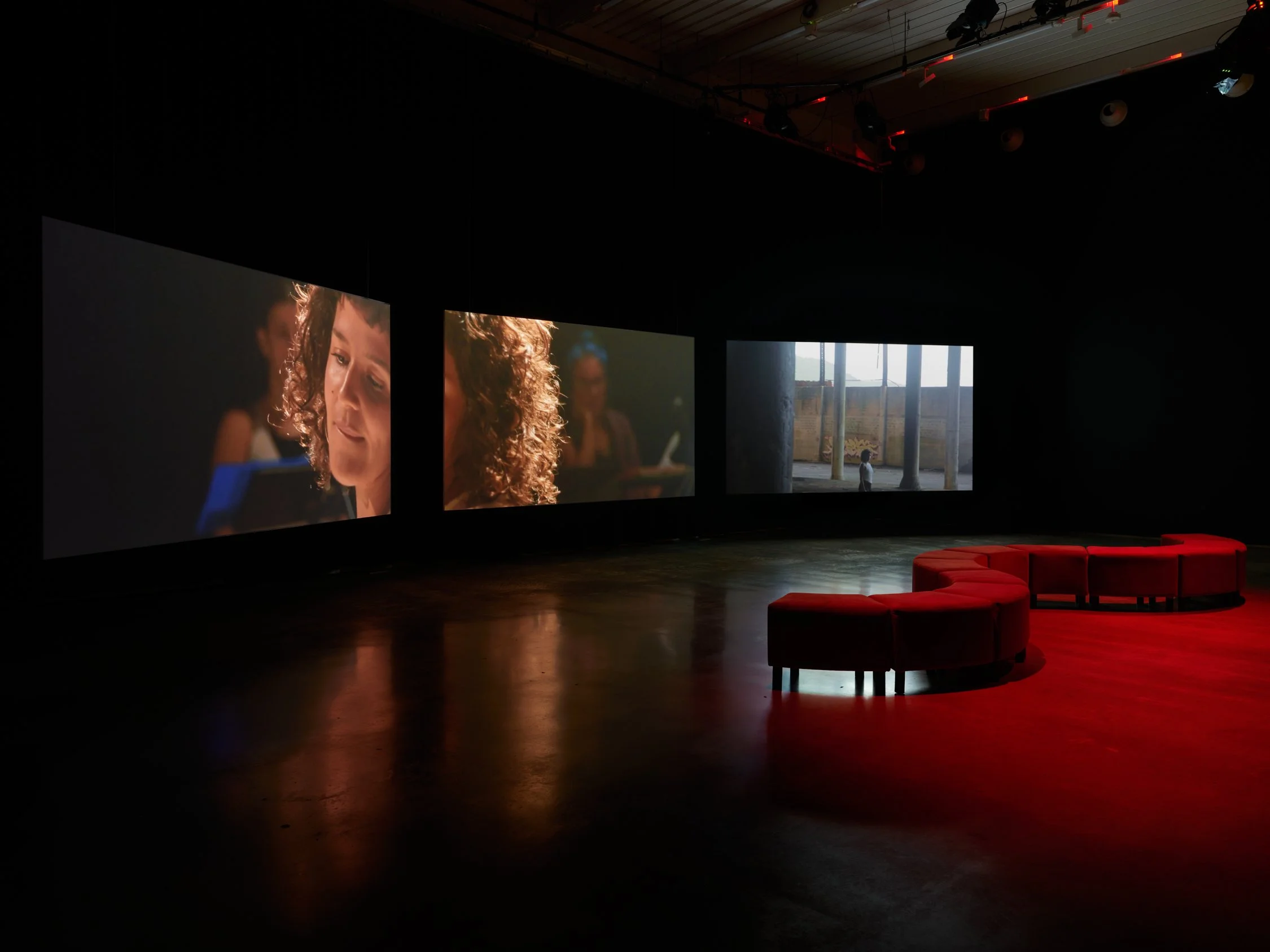 En Parábola/Conversations on Tragedy (Part I), Installation View,  2024. 