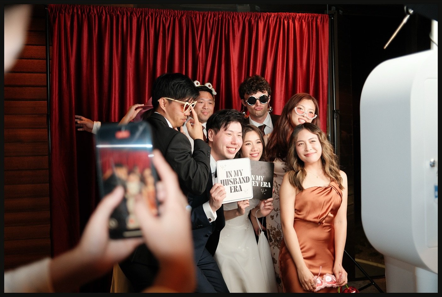 Planning your wedding? 

Forget the favors nobody keeps. Give your guests unforgettable moments! ✨ Our photobooth is the ultimate wedding guest experience. Guaranteed laughs and personalized memories.

Stop scrolling through Pinterest and start booki
