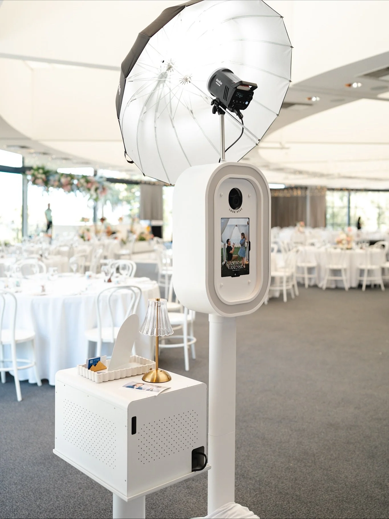 Set up for Jason &amp; Vanessa&rsquo;s wedding &bull; 08.11.25

Venue: Fraser&rsquo;s Kings Park | @frasersweddings 
Classic Booth with Clean White Backdrop

The party starts here! 🥂 

Don&rsquo;t miss the chance to have this level of epic fun at yo