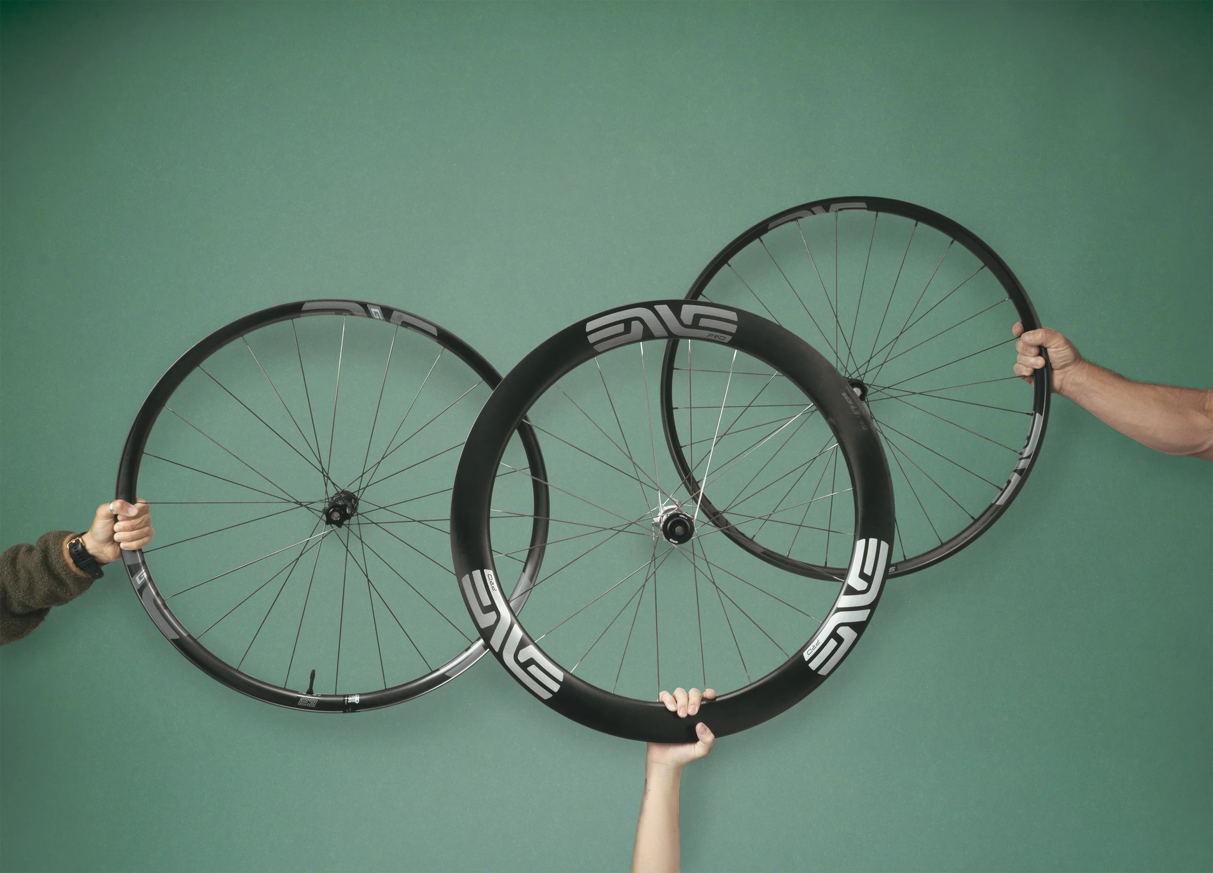 ENVE_HolidayGiftGuideStudio_-4797.jpg