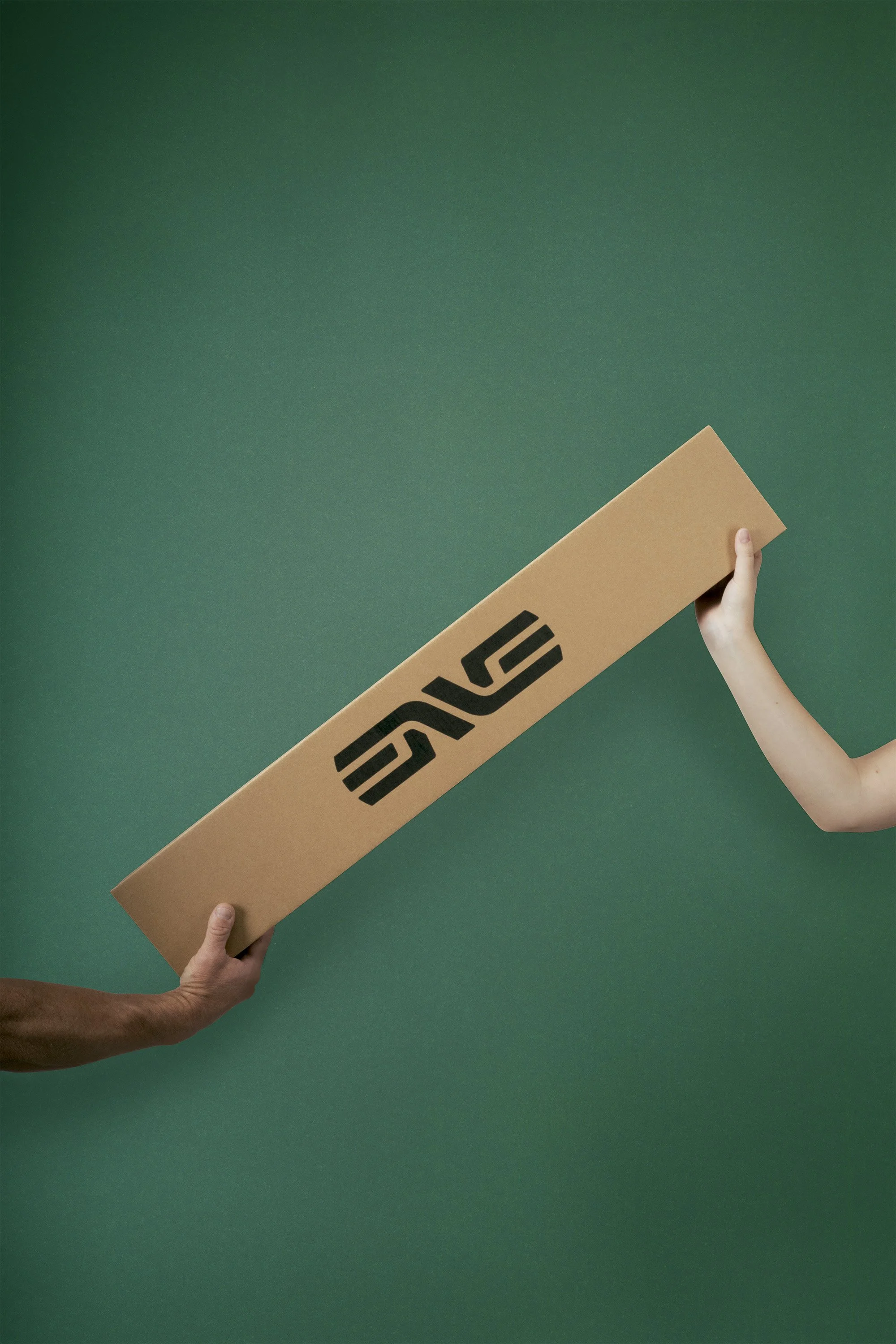 ENVE_HolidayGiftGuideStudio_-4745.jpg