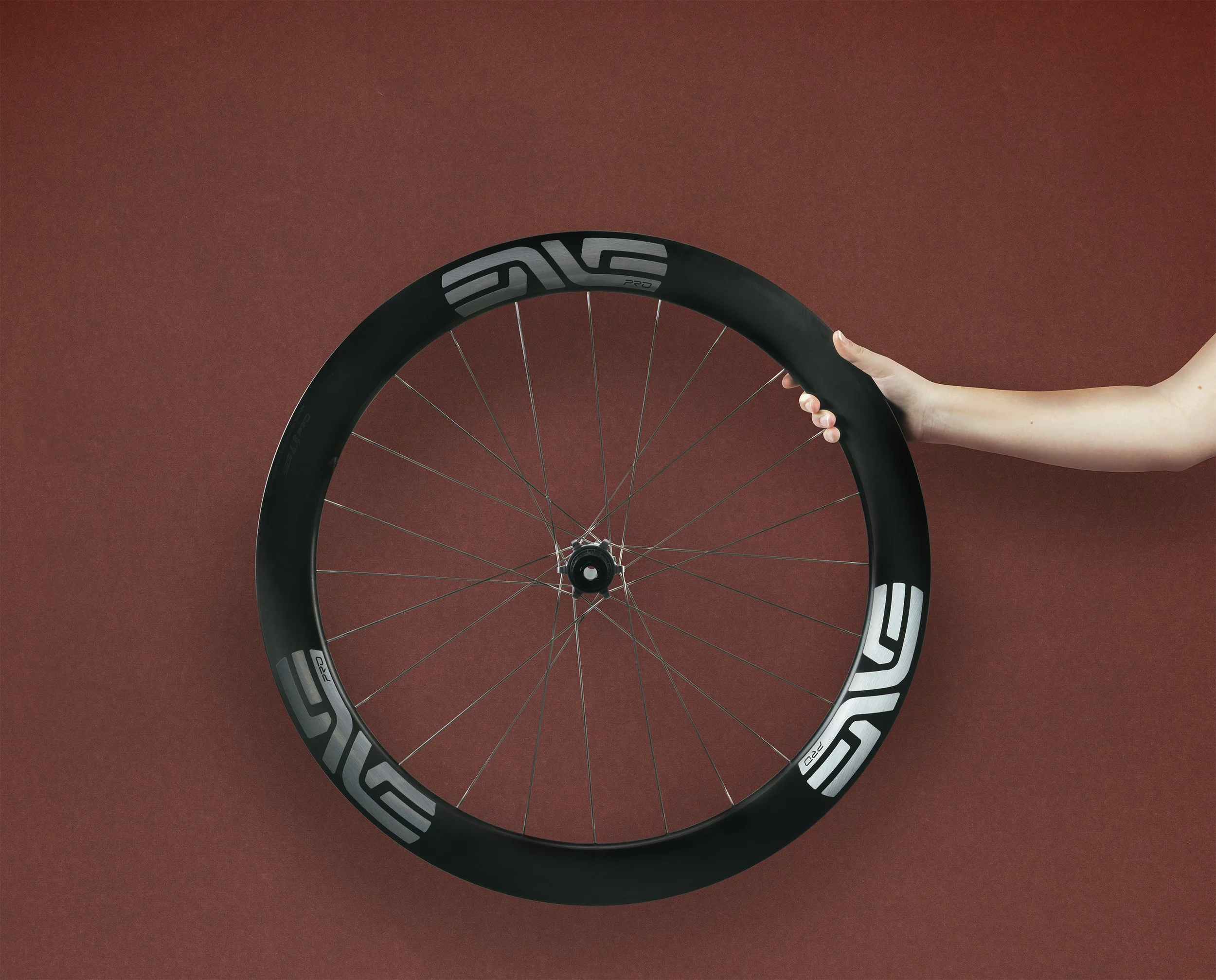 ENVE_HolidayGiftGuideStudio_-4675.jpg