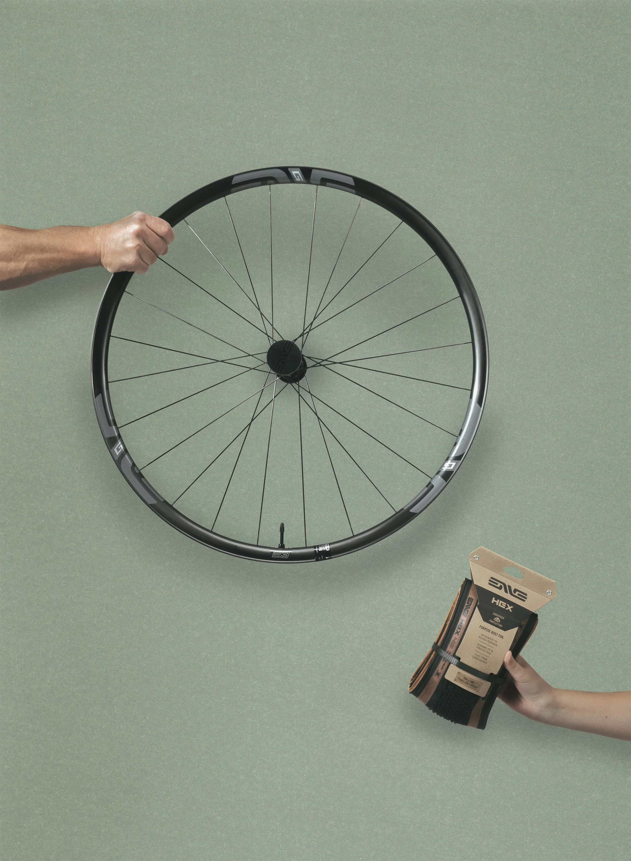 ENVE_HolidayGiftGuideStudio_-4714.jpg