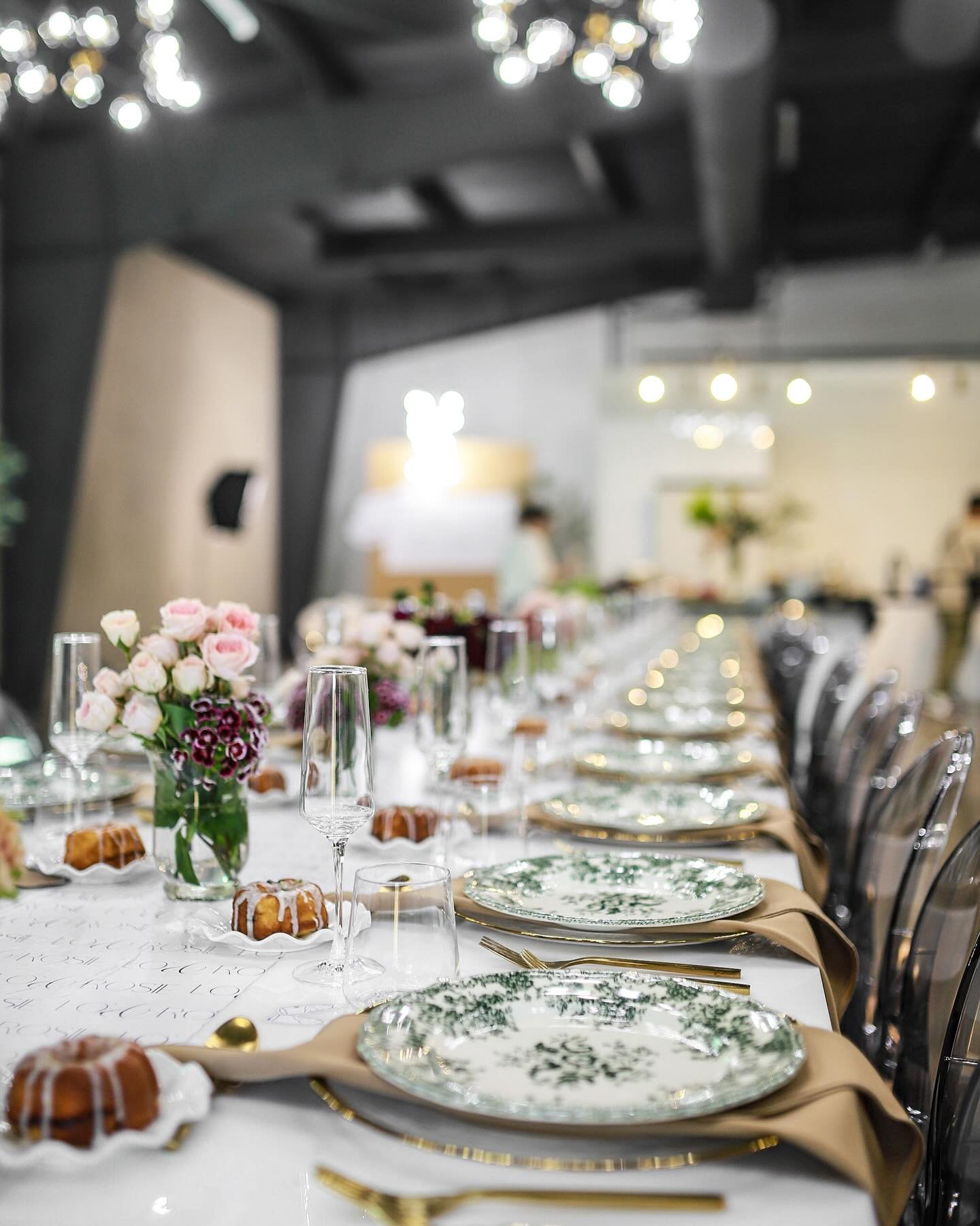 ✨A thing of beauty✨

Possibilities are endless at @lo.and.rosie. We&rsquo;re the newest destination spot for the fly and effortless. 

Let&rsquo;s talk about your next event. Schedule a site visit today! Link in bio.

Venue + Dining Rentals: @lo.and.