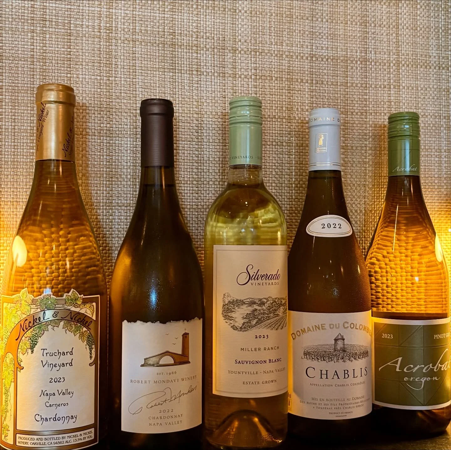 White, Red or both? We won’t make you choose🍇
✨Join us Mondays & Tuesdays for $10 glasses of select red and white wines — perfect for pairing with your favorite Citron dish🍷
.
.
.
#CitronBistroHS #HobeSoundEats #WineLovers #hobeso