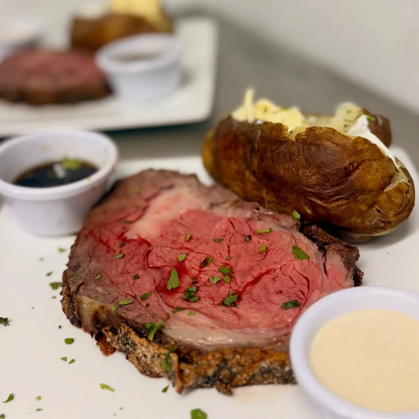 Slow Roasted. Herb Crusted. Our 14 oz Prime Rib is hard to beat🤌Available every Thursday night from 4-9pm, first come first served. Book your table today🍷
.
.
.
#hobesound #hobesoundfl #treasurecoastfoodie #primerib