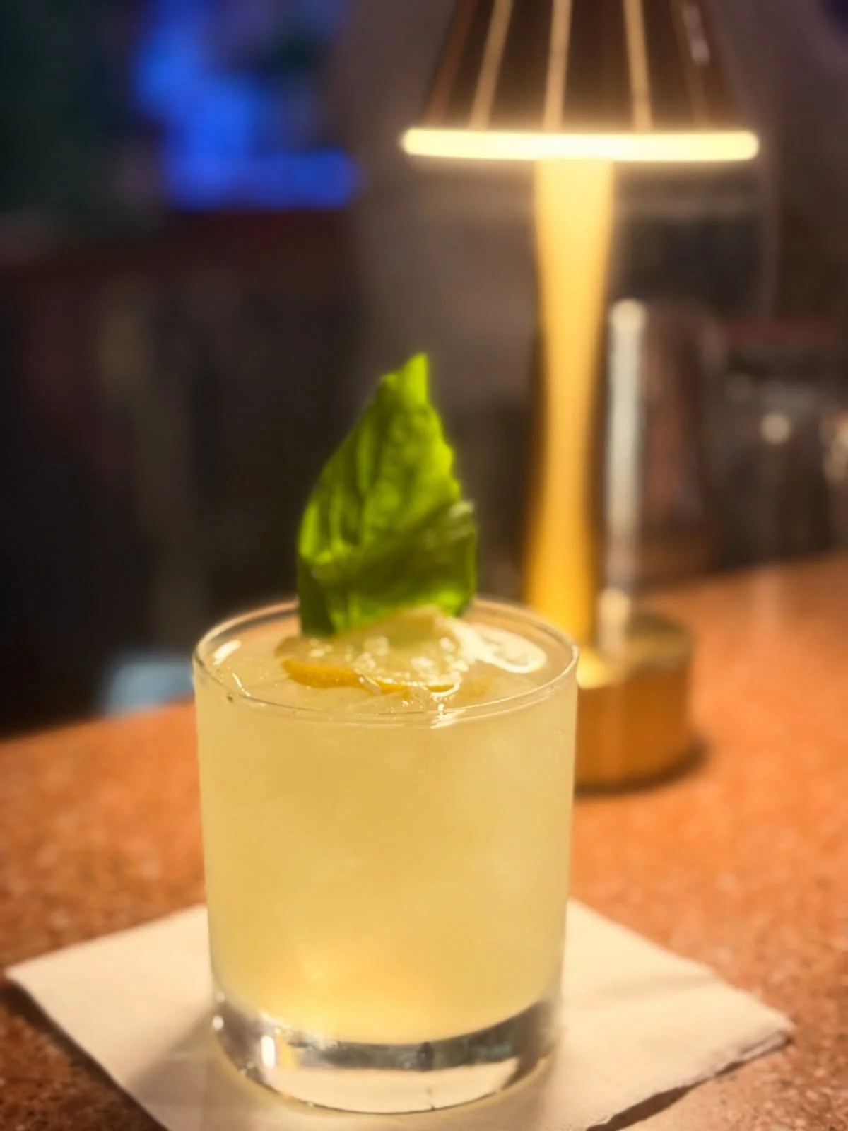 If Spring were a cocktail it'd be our Citron Spritz🍋💚Made with our Bombay Dry Gin, Lemon, Basil and Club Soda it's the perfect refresher this season✨
.
.
.
#ginspritz #cocktailhour #happyhour