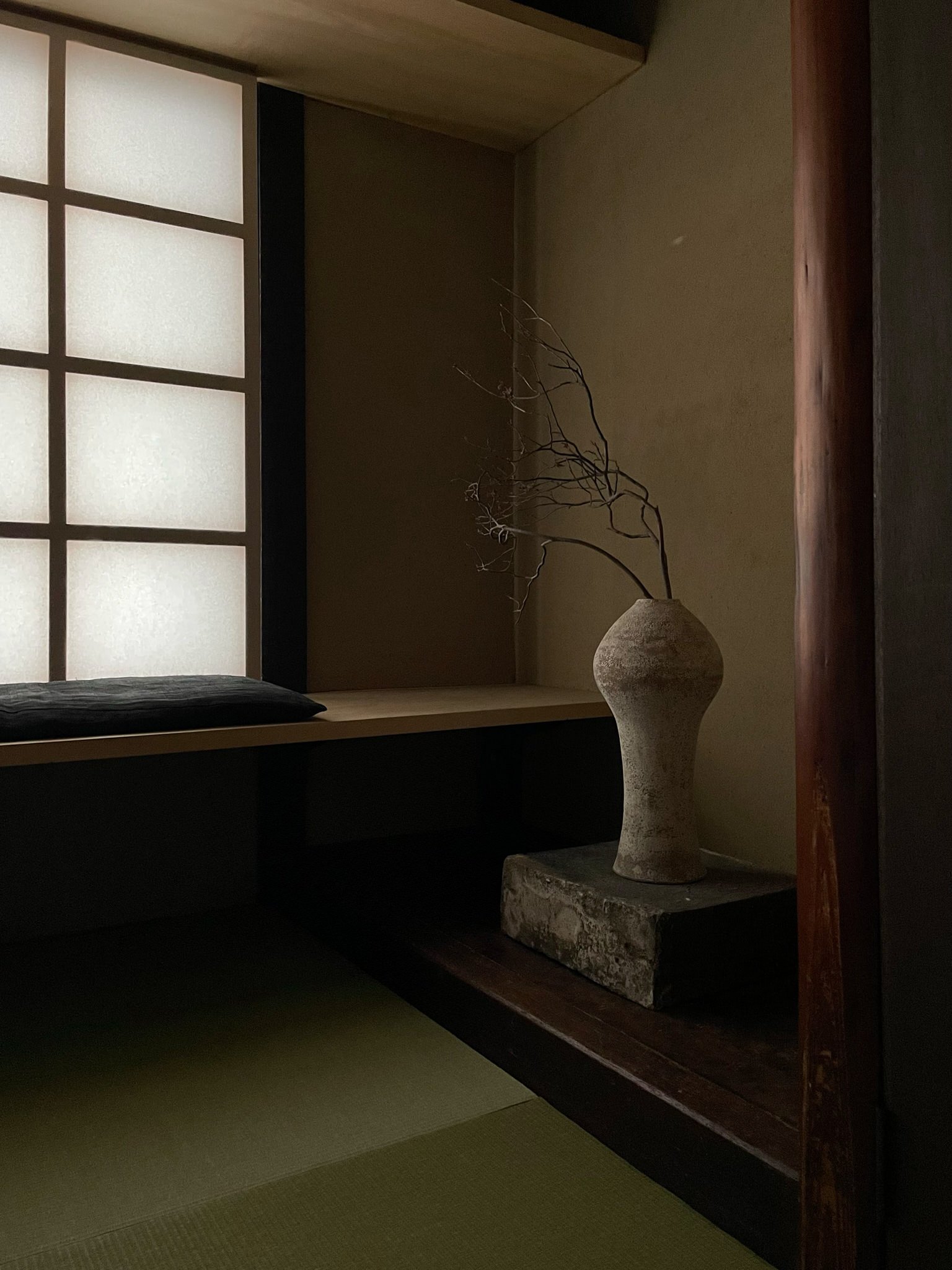 Minimal Japanese interior at Maana, Kyoto
