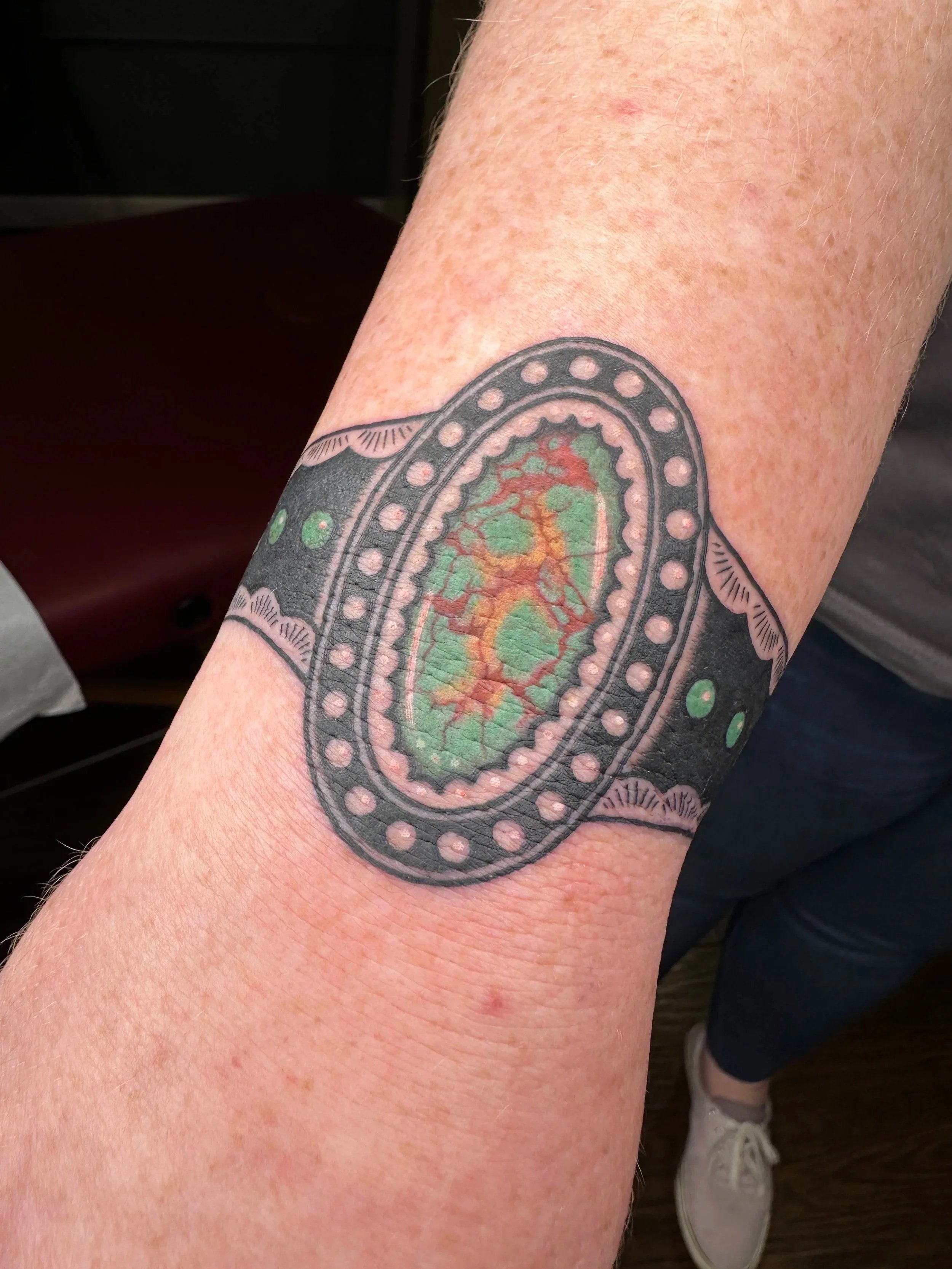 Another piece of permanent jewelry for a client I had only done roll the dice tattoos on. I was stoked to change it up a bit and make this jewelry with a darker look like the turquoise jewelry had a cool dark patina.