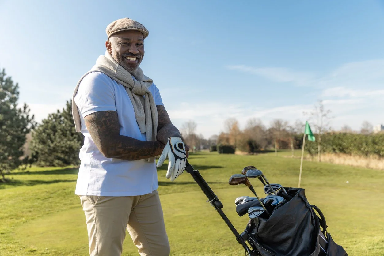 Getting Ready for Winter Golf Trips: How to Use Indoor Simulators the Right Way