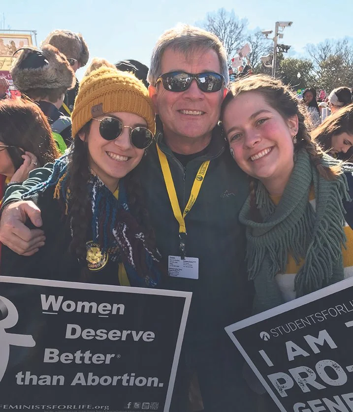 Jay-Toups-and-his-daughters-e1561477911216.jpg