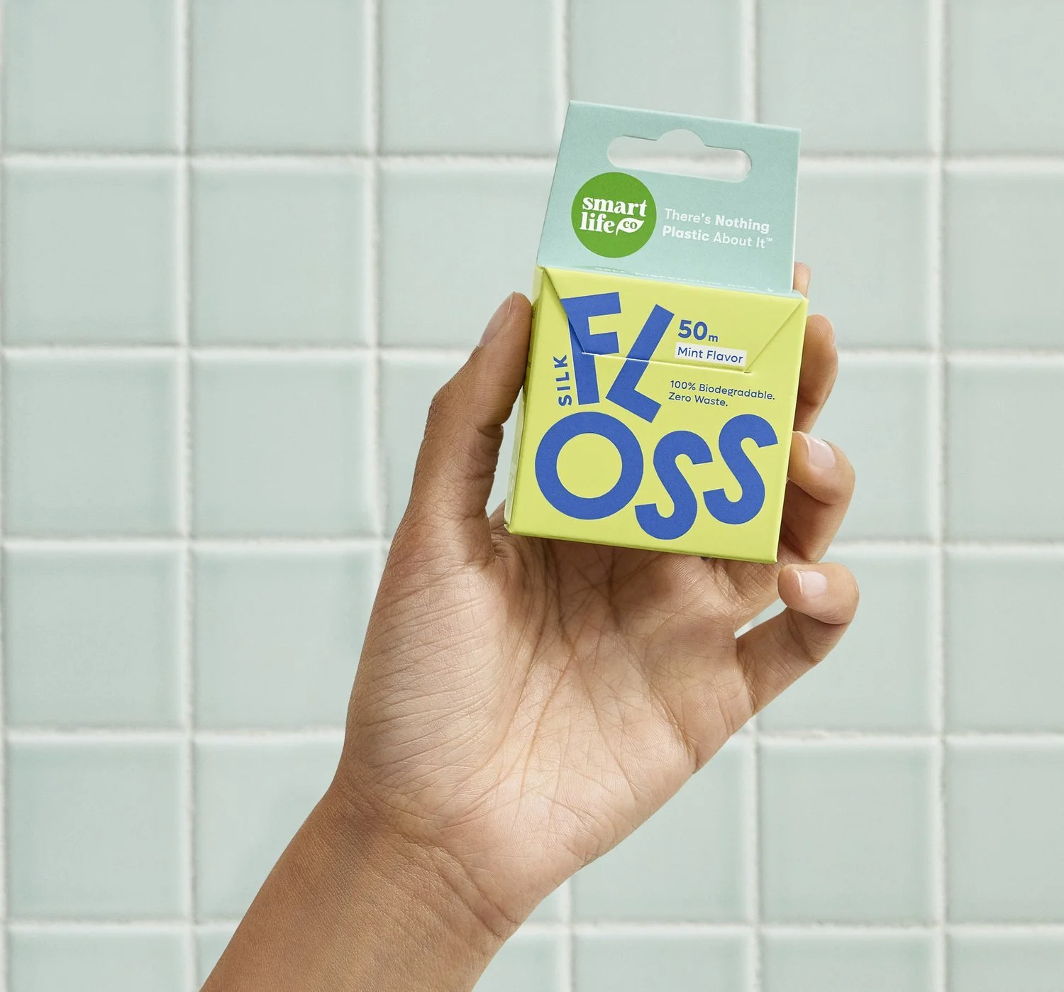 ErinScott-SmartLifeCo-May2024-Seamless-BlueTile-FlossBox-ShotAddOn-25494.jpg