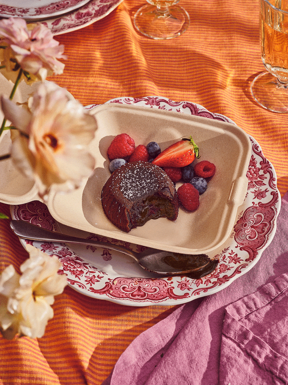 V-Day_Restaurants-Lava-Cake_121224_Valentines-Day1791.gif
