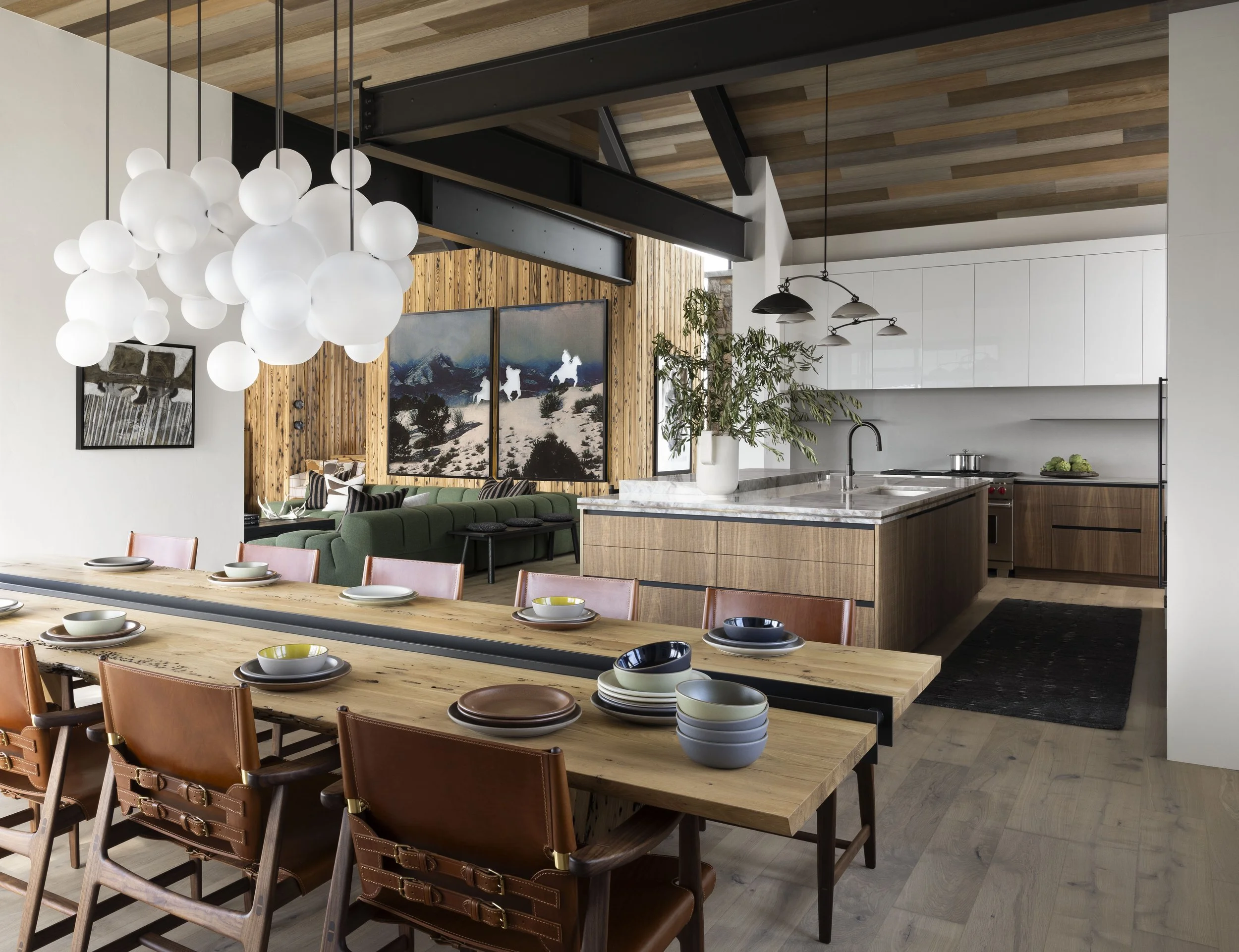Diningkitchen11960.jpg