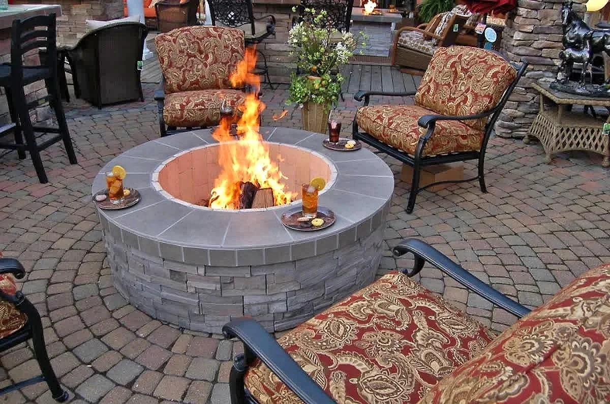 Outdoor+Fire+Pit+%26+Chat+Set_print.webp