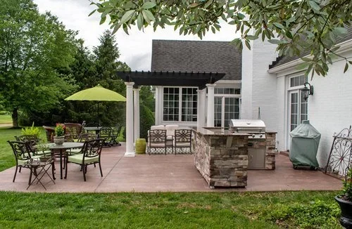 Outdoor Kitchen Island with matching Pergola