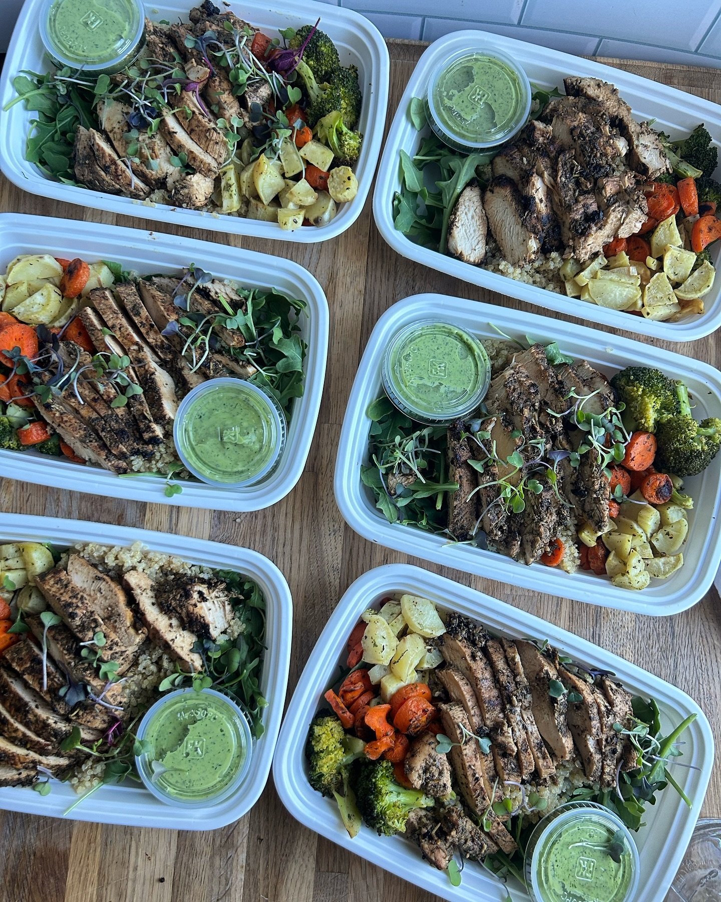 Nourish your body with these nutrient dense bowls 💫

Why Pappert&rsquo;s Products Meal Prep 🌱 is for you if you prioritize your health: 

🌱all items presented are curated by a Certified Nutritionist 

🌱 we only use avocado oil &amp; extra virgin 