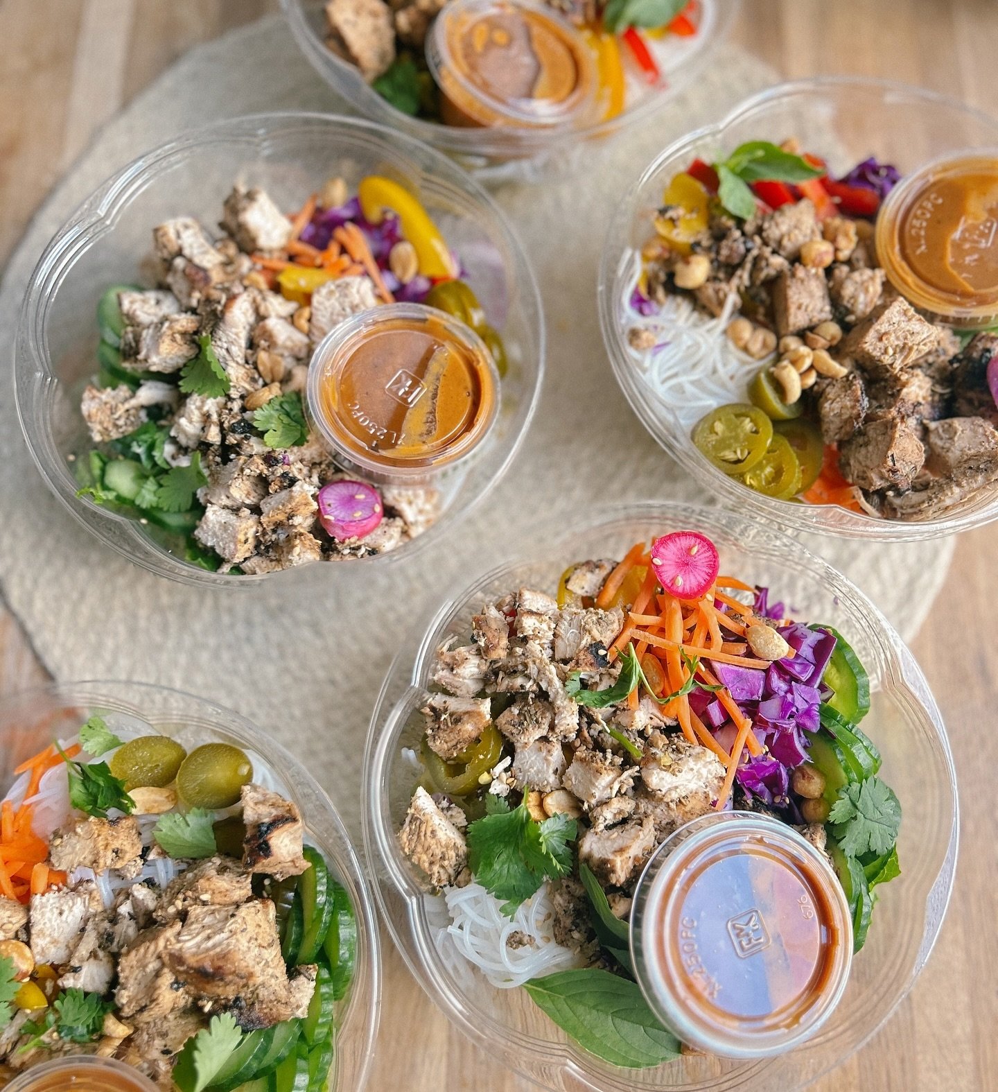 How good were these Spring Roll Bowls last week?!

532 kcal, 31.1g C, 21.8g F &amp; 52.1g Protein