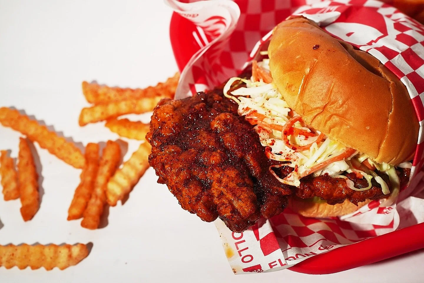 Sabemos lo bien que le hace a el alma un buen sandwich de pollo frito🍗 🐥 🔥 🔥