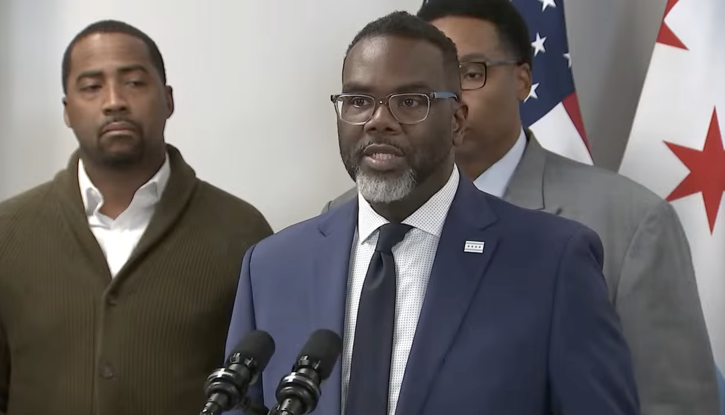 Chicago Mayor Brandon Johnson criticizes what he called ‘unconstitutional federal overreach’ regarding federal and National Guard deployments during a City Hall news conference. Source: ABC7 Chicago YouTube livestream, Nov. 17, 2025