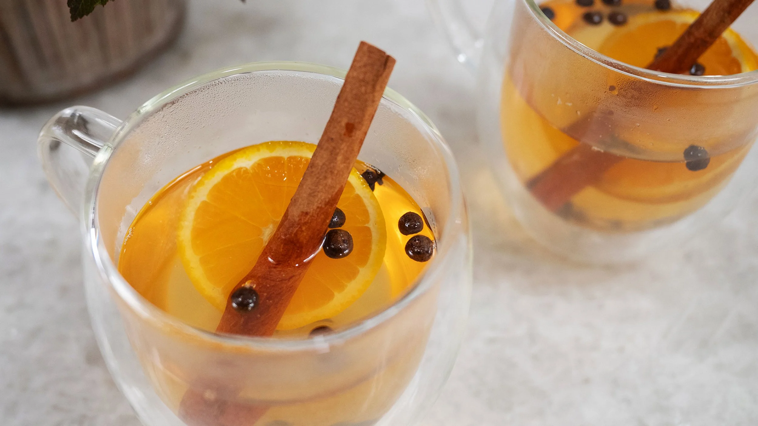 Glühwein with Cloved Orange- #FlowerCocktailHour