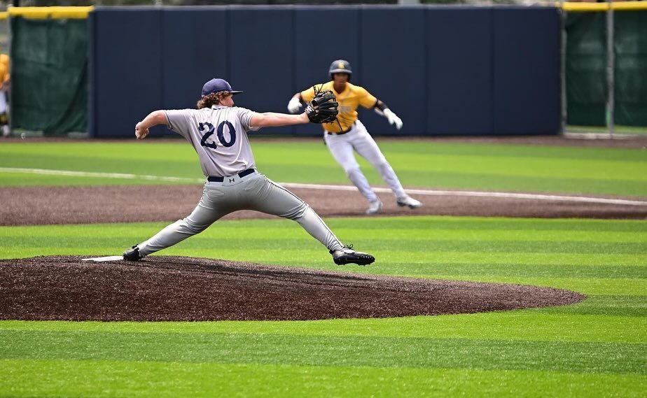 AREA CHAMPIONS!!!! Klein Collins defeated District Champs Cy-Ranch going 2-1 in a best of 3 game series. Congratulations to Collin T for pitching a heck of a game! #happysunday #areachampions #kc #tigers #kleincollins #baseballboys⚾️ #lfg #roundtwo ?