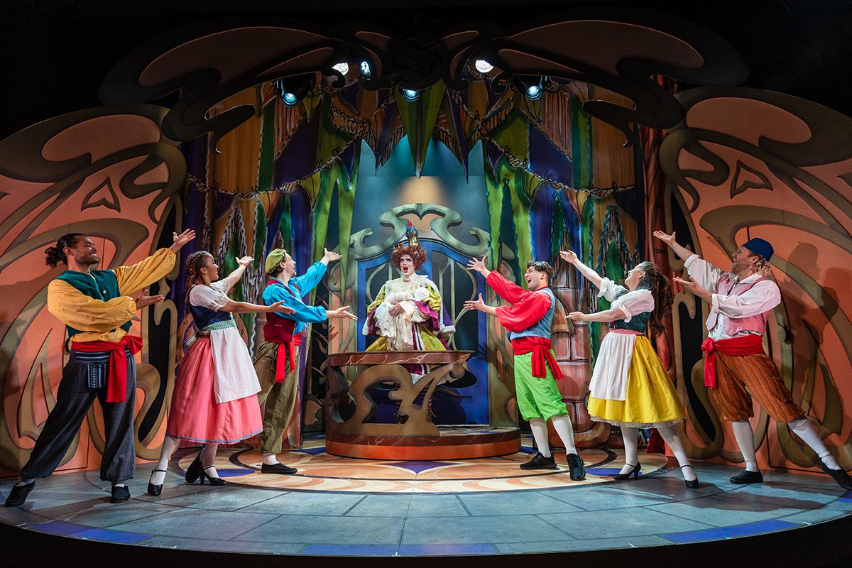 Sleeping Beauty Takes A Prick - Matthew Baldwin and company - photo by Oli Sones.jpg