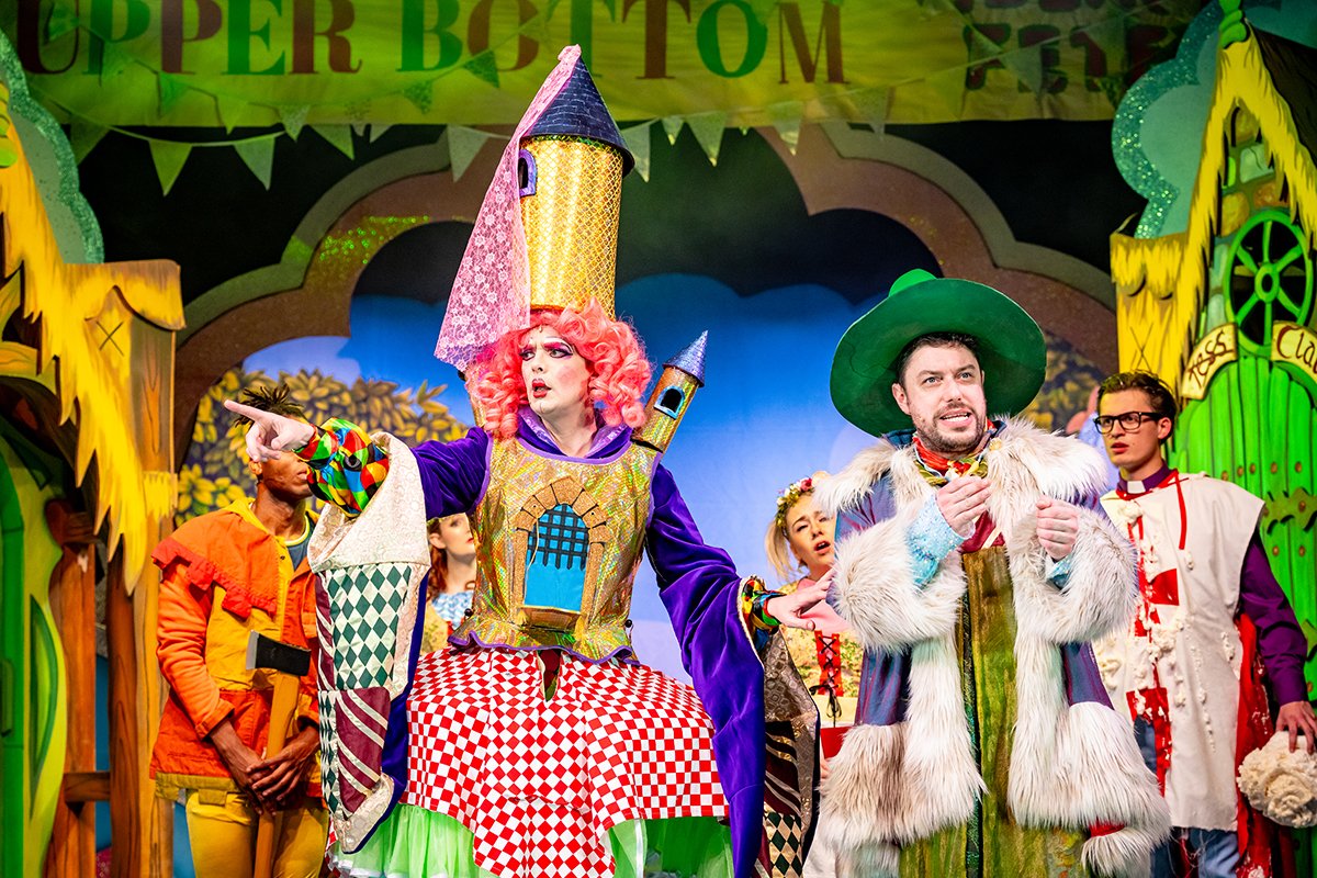 Matthew Baldwin & Chris Lane in Jack and the Beanstalk - What A Whopper - Credit-SteveGregson.jpg