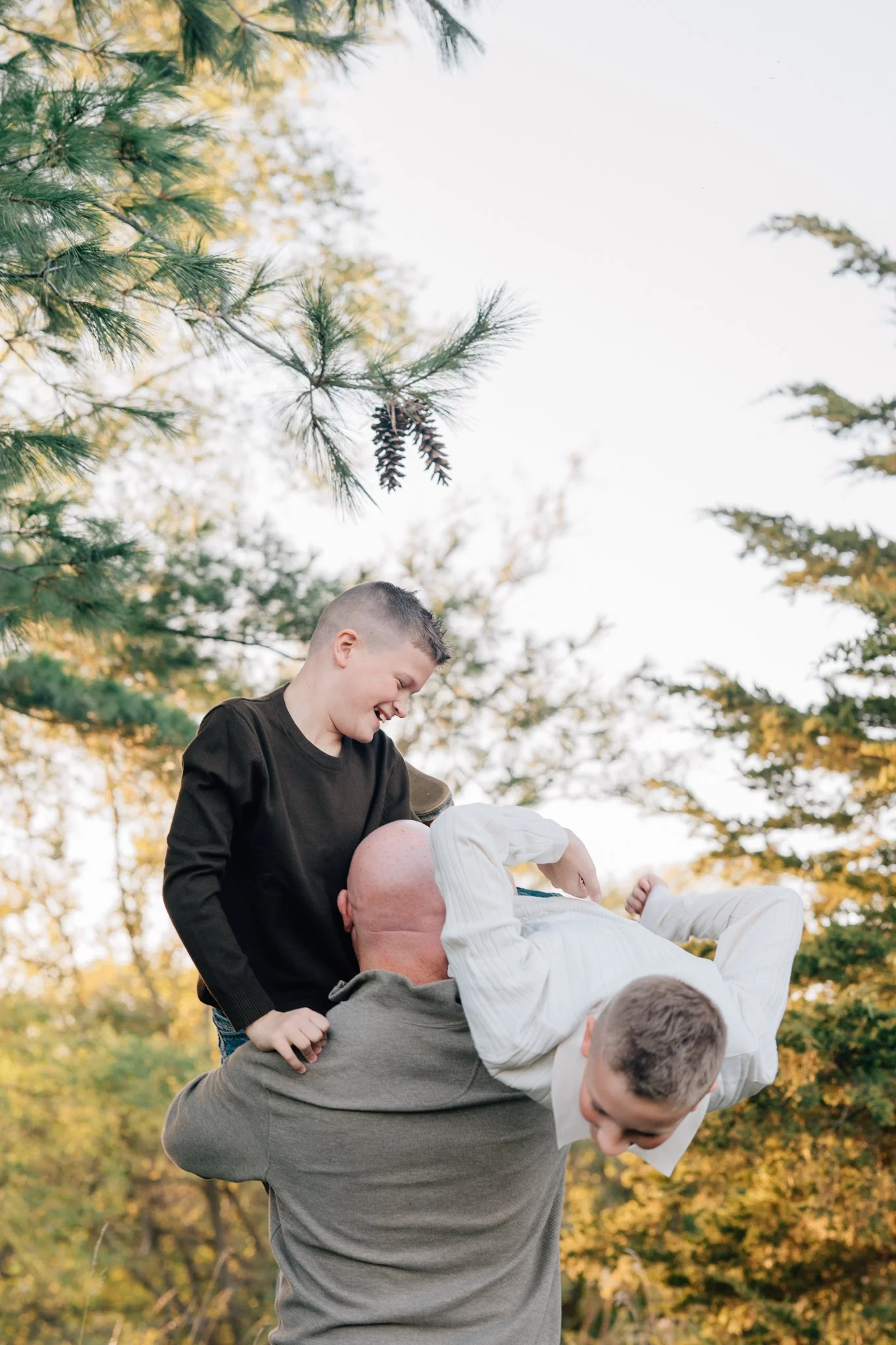 Proof that they&rsquo;re never too old to wrestle, laugh, and hang on dad&rsquo;s shoulders. The best photos start there. 

#IowaFamilyPhotographer 
#IowaNewbornPhotographer
#FamilyPictures 
#CandidFamilyPhotos 
#ClairePetersenPhotography 
#MidwestPh
