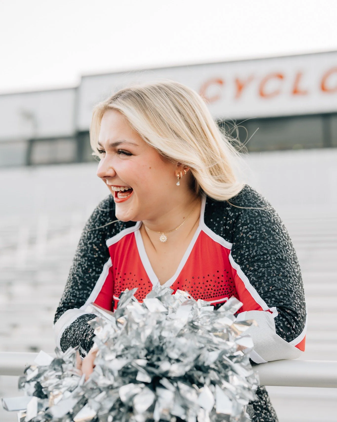 Senior spotlight!
The lighting. The vibe. The confidence. This will be a fave forever.