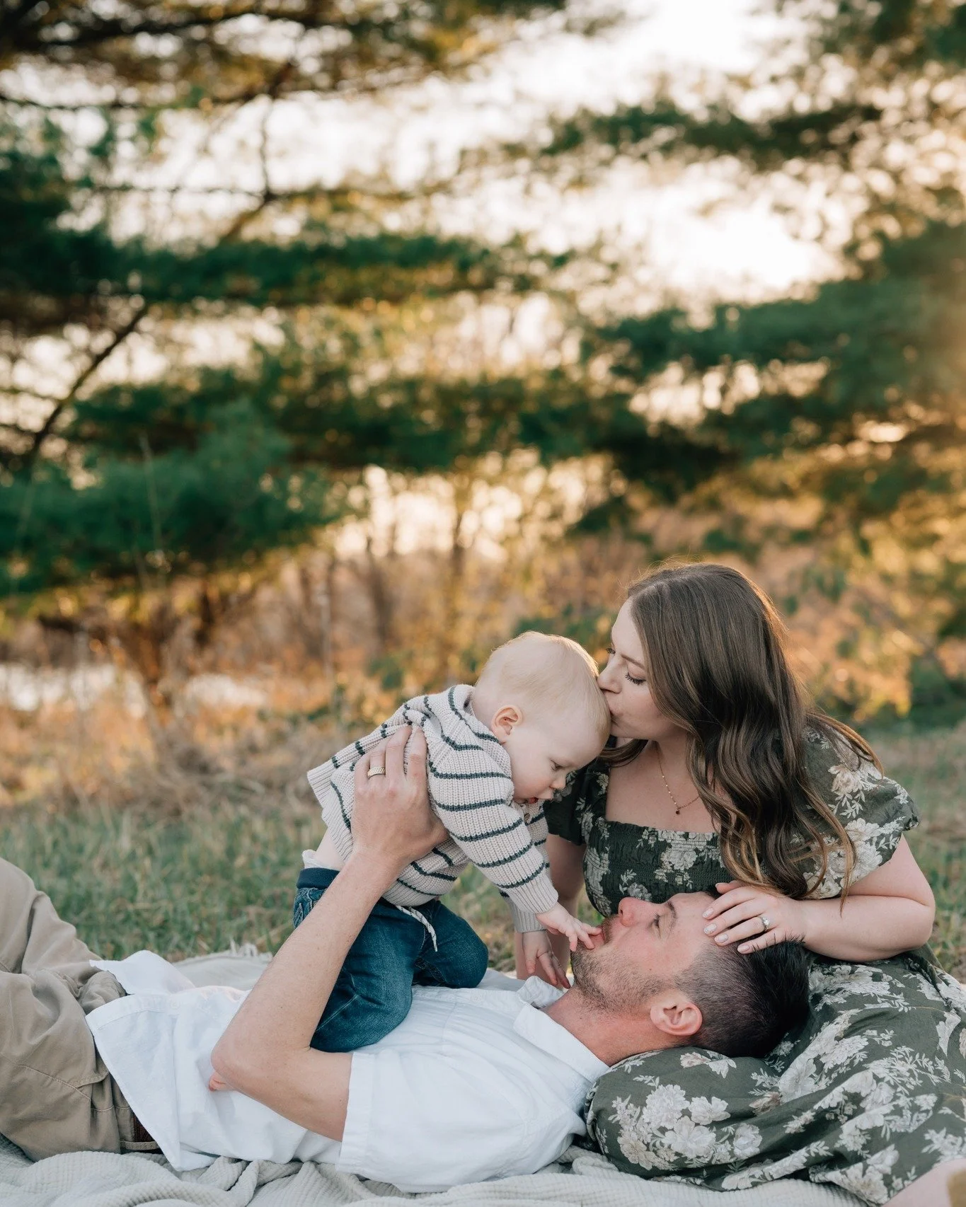 he understood the assignment: eat the cake, share the cake. 🎂

Claire Petersen Photography | Iowa Family Photographer | Family Photos | Candid Family Pictures | Joy in the Chaos | Documentary Family Photography | Milestone Photographer 

#IowaFamily