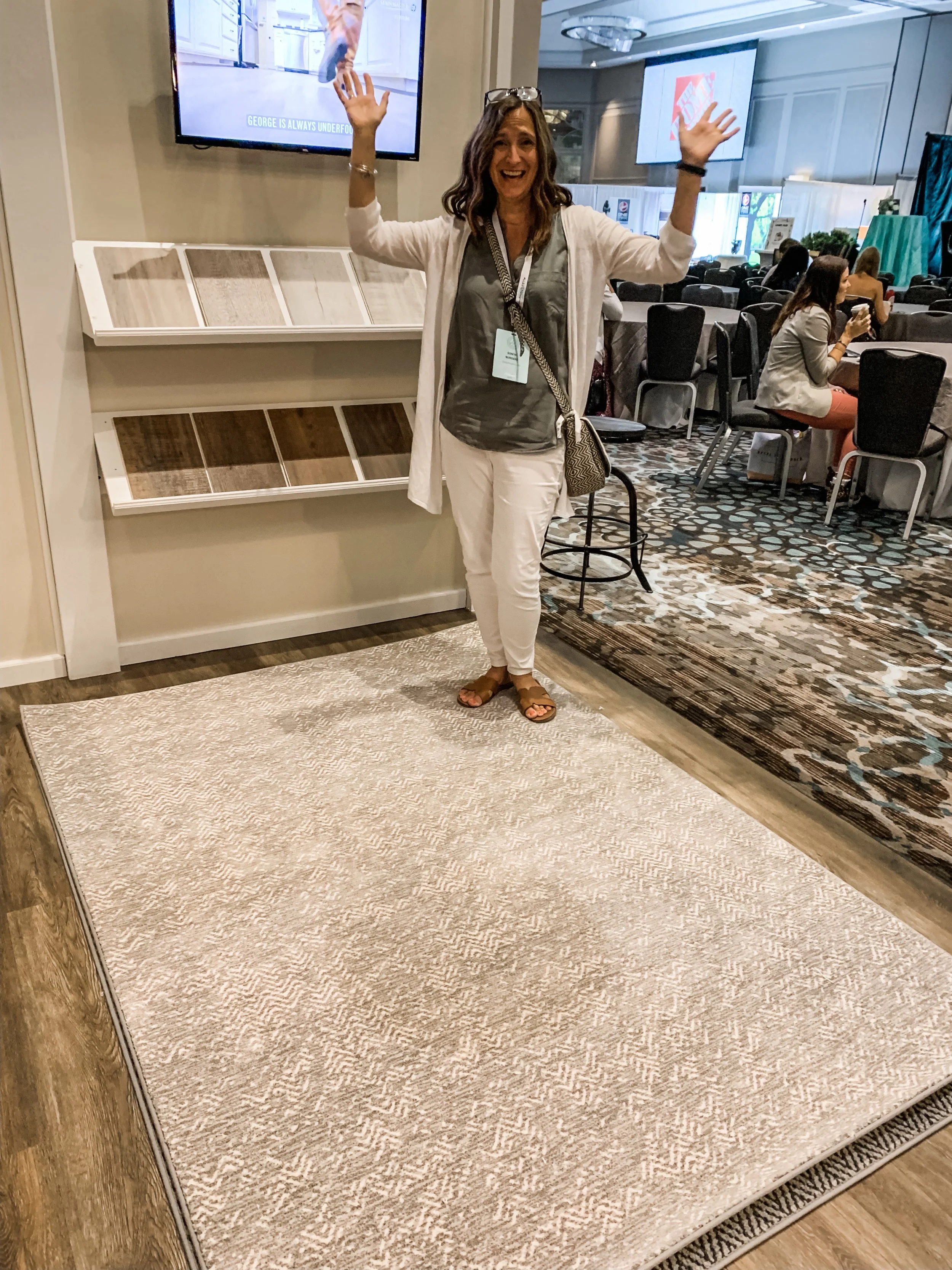 Rug giveaway, lucky winner named every 4 hours for a new rug