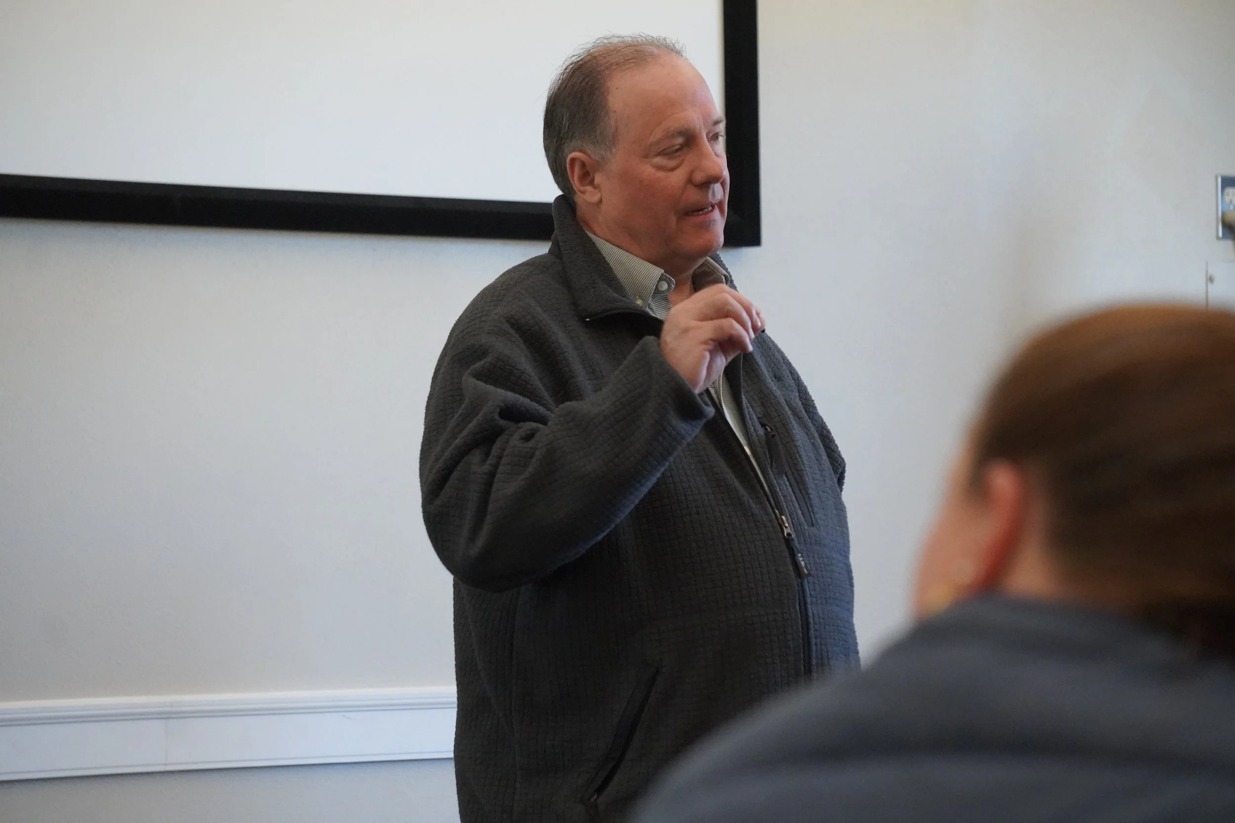 Bryan Tweit from Launch Pad Baker, gives advise to the Eastern Oregon Innovation Jam teams
