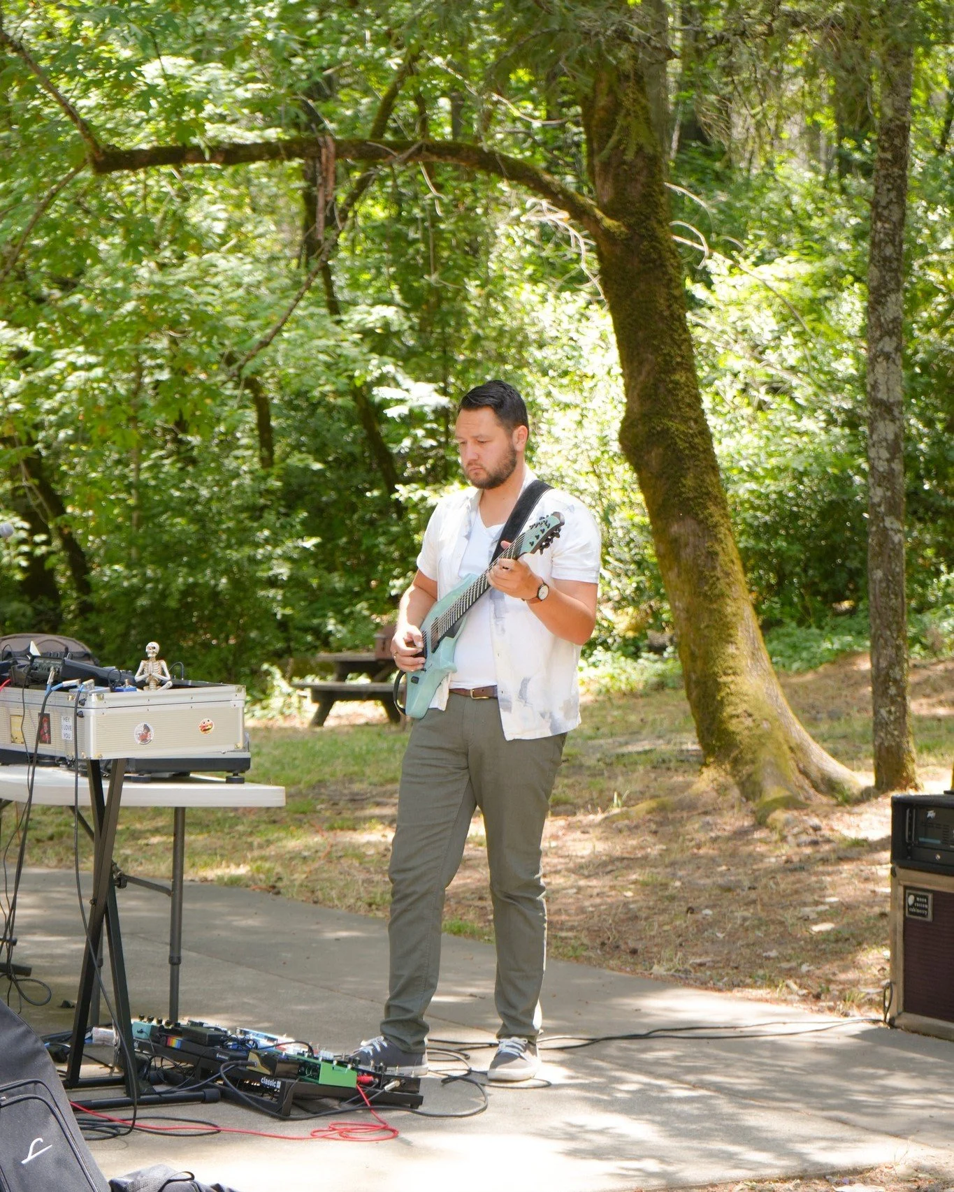 An inspiring day is upon us...a day in the park for families and all to walk around and support our local artists 🎨🌿

Creativity slows us down, in the redwoods surrounded by people making and appreciating beautiful things together.

Join us for Art