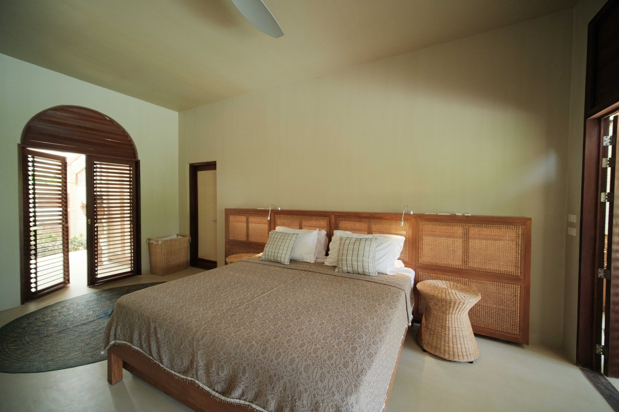 Poolside Suite with Large Bed at schönhouse Villa Siargao
