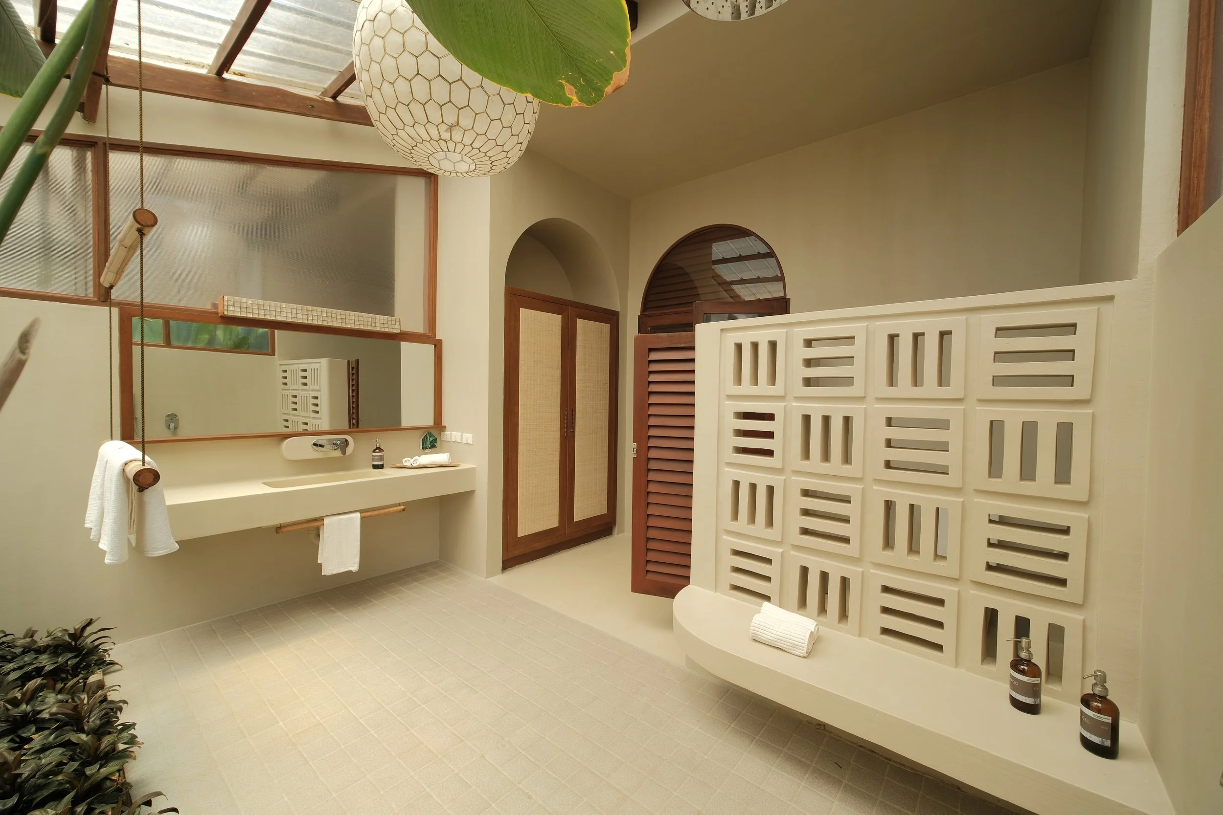 Tropical Outdoor Shower at schönhouse Villa Siargao