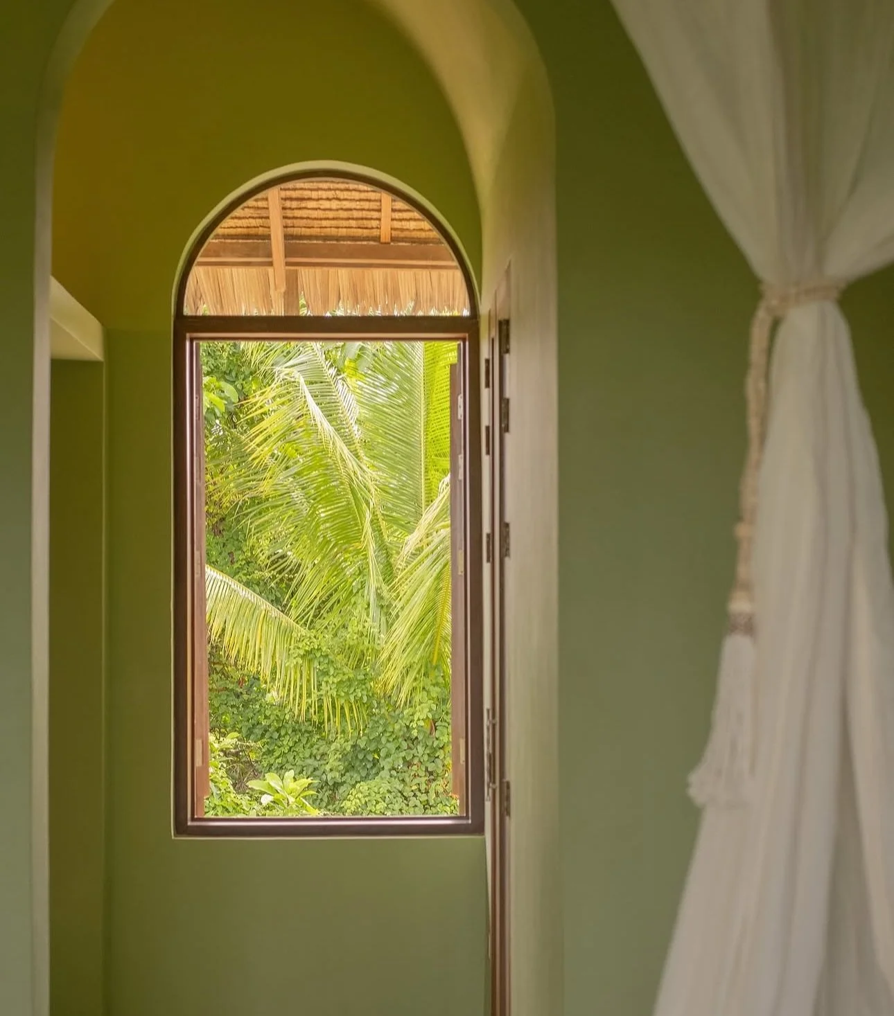 Checked into island mode at Sch&ouml;nhouse 🏝️

Our rooms are ready! Book your stay for the upcoming surf season today! 🌊